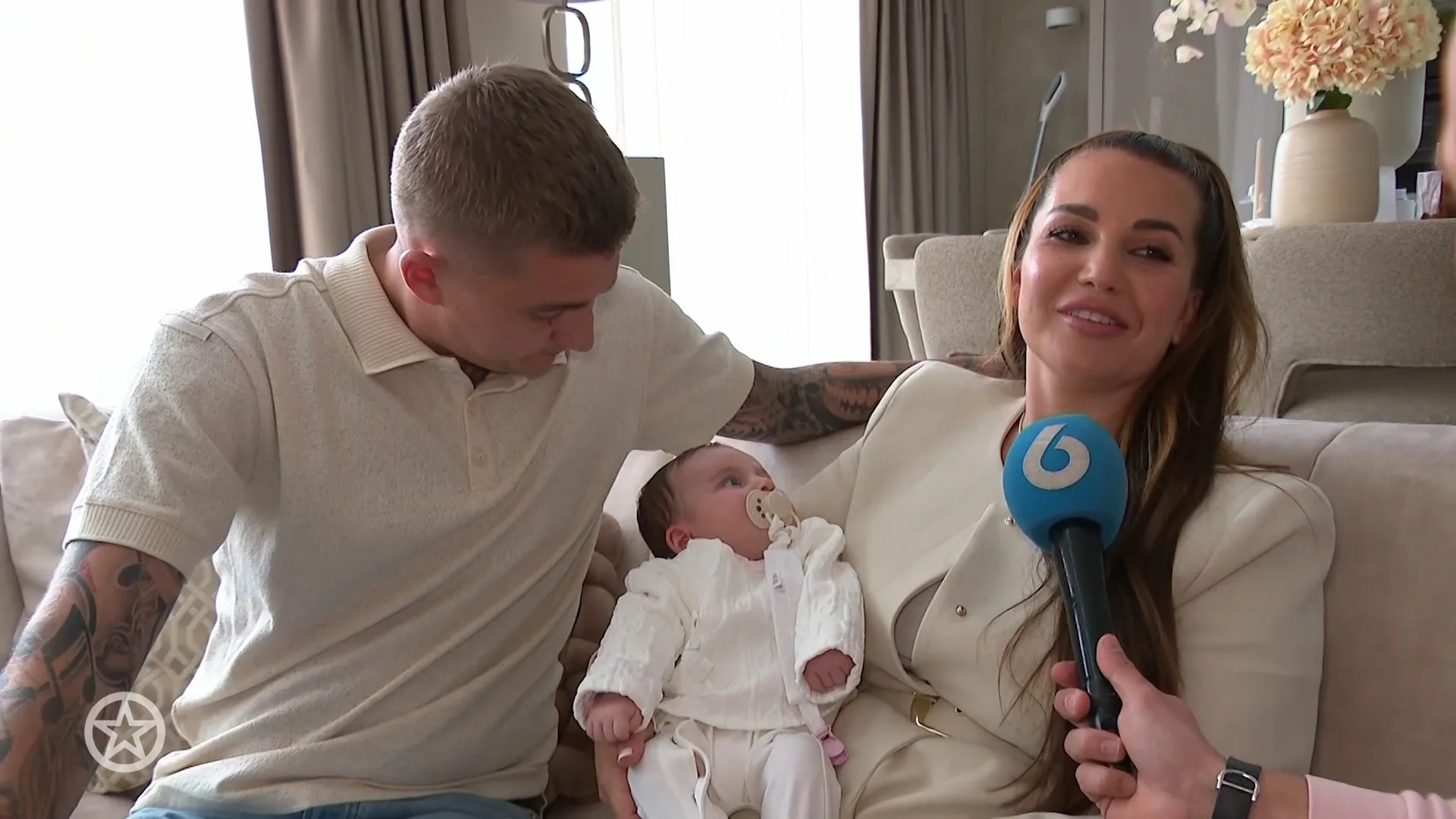 Mart Hoogkamer in de wolken met Jennifer door gezinsgeluk: 'Ben een ander mens'