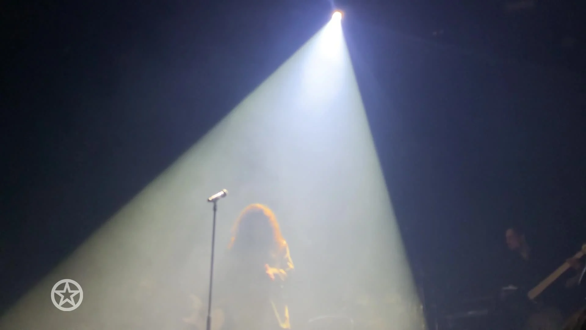 Glennis Grace spreekt publiek toe over 'supermarktgevecht'