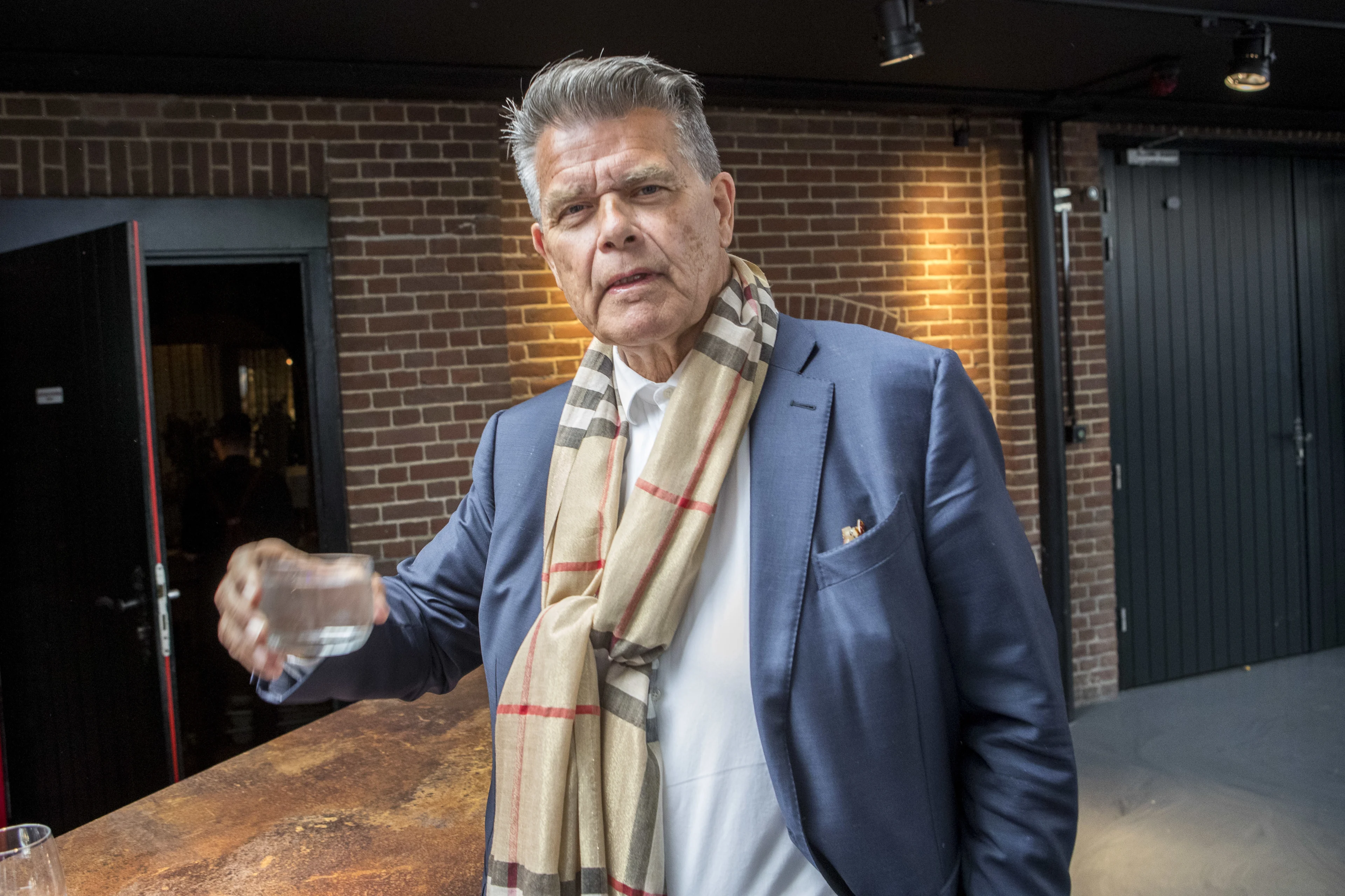 Emile Ratelband voor de achtste keer vader geworden