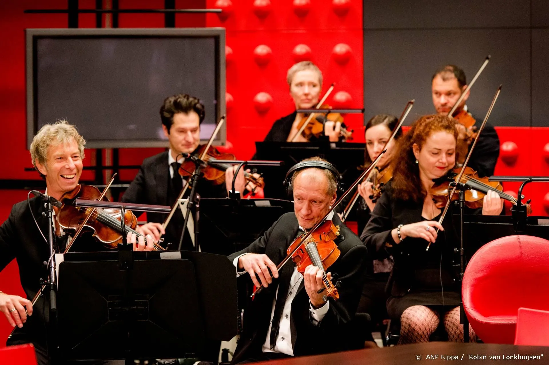 Jarig Metropole Orkest biedt 'hoop en vertier' bij verpleeghuizen