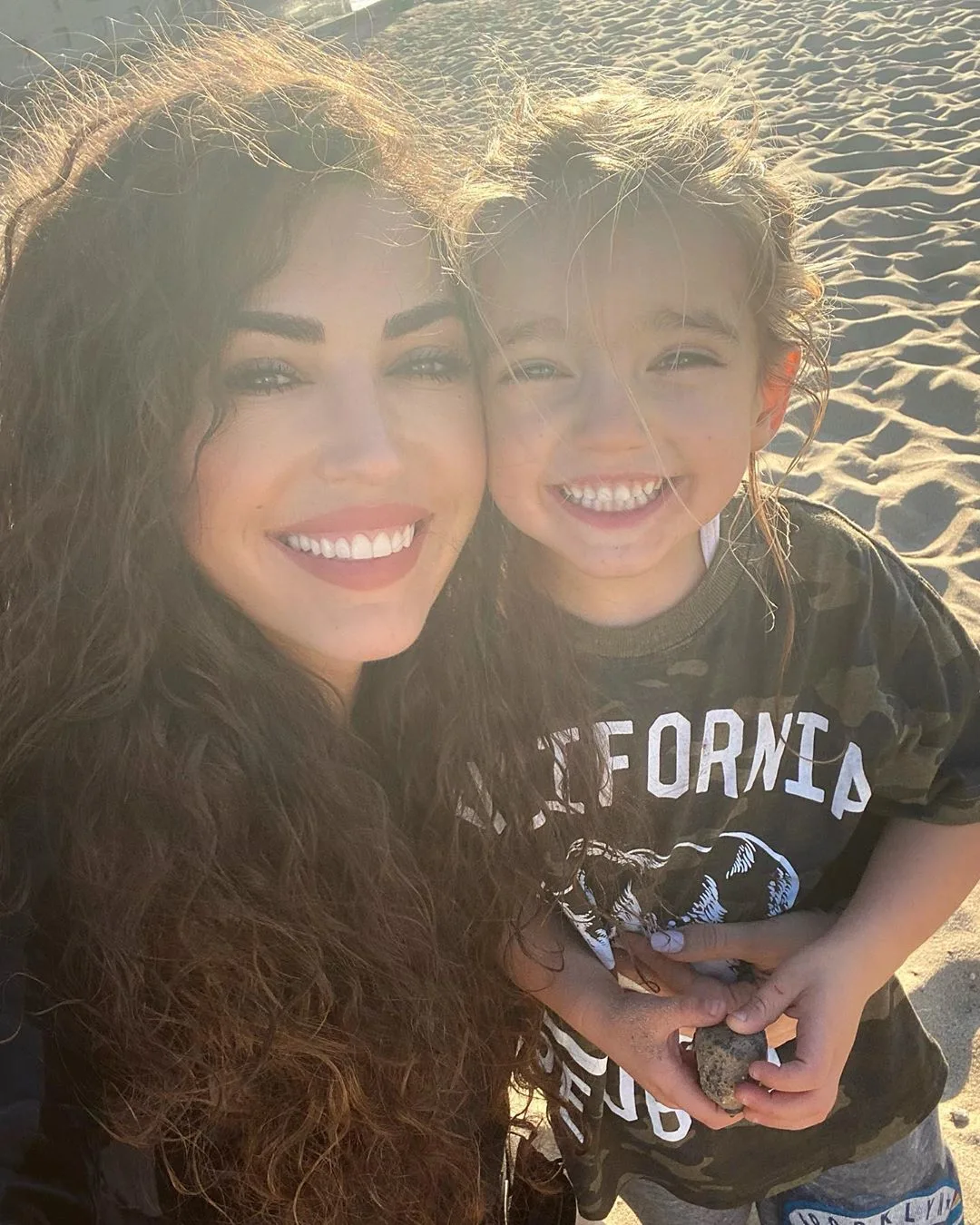 Yolanthe en Xess Xava hebben grootste lol in de sportschool