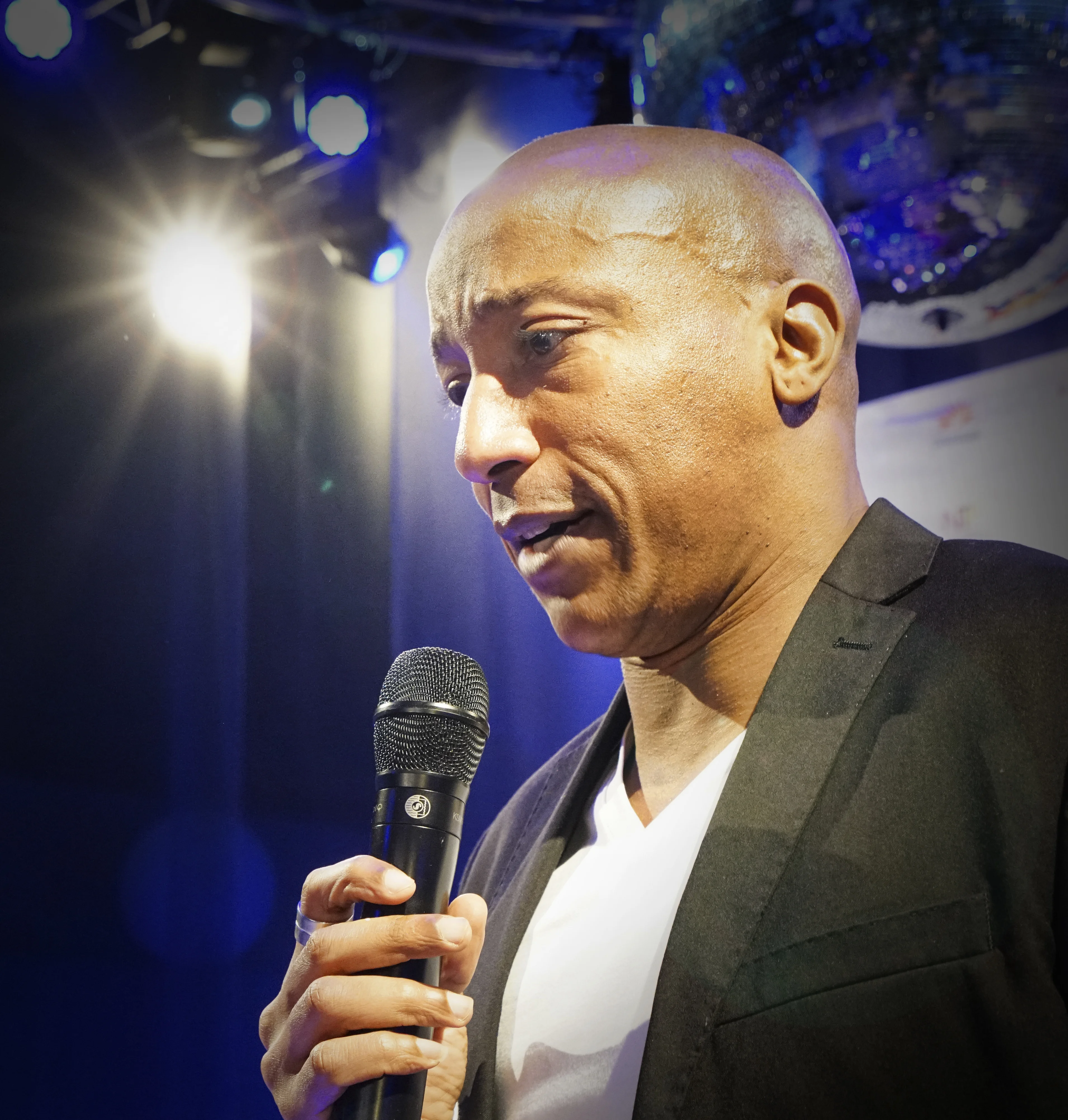 Acteur Raymi Sambo voor de rechter vanwege zware mishandeling