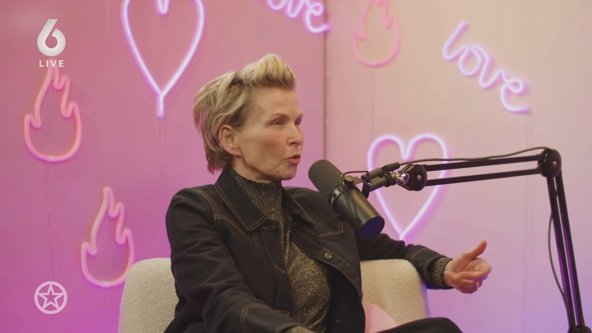 Anita Witzier doet opmerkelijk pikante uitspraak over seksleven