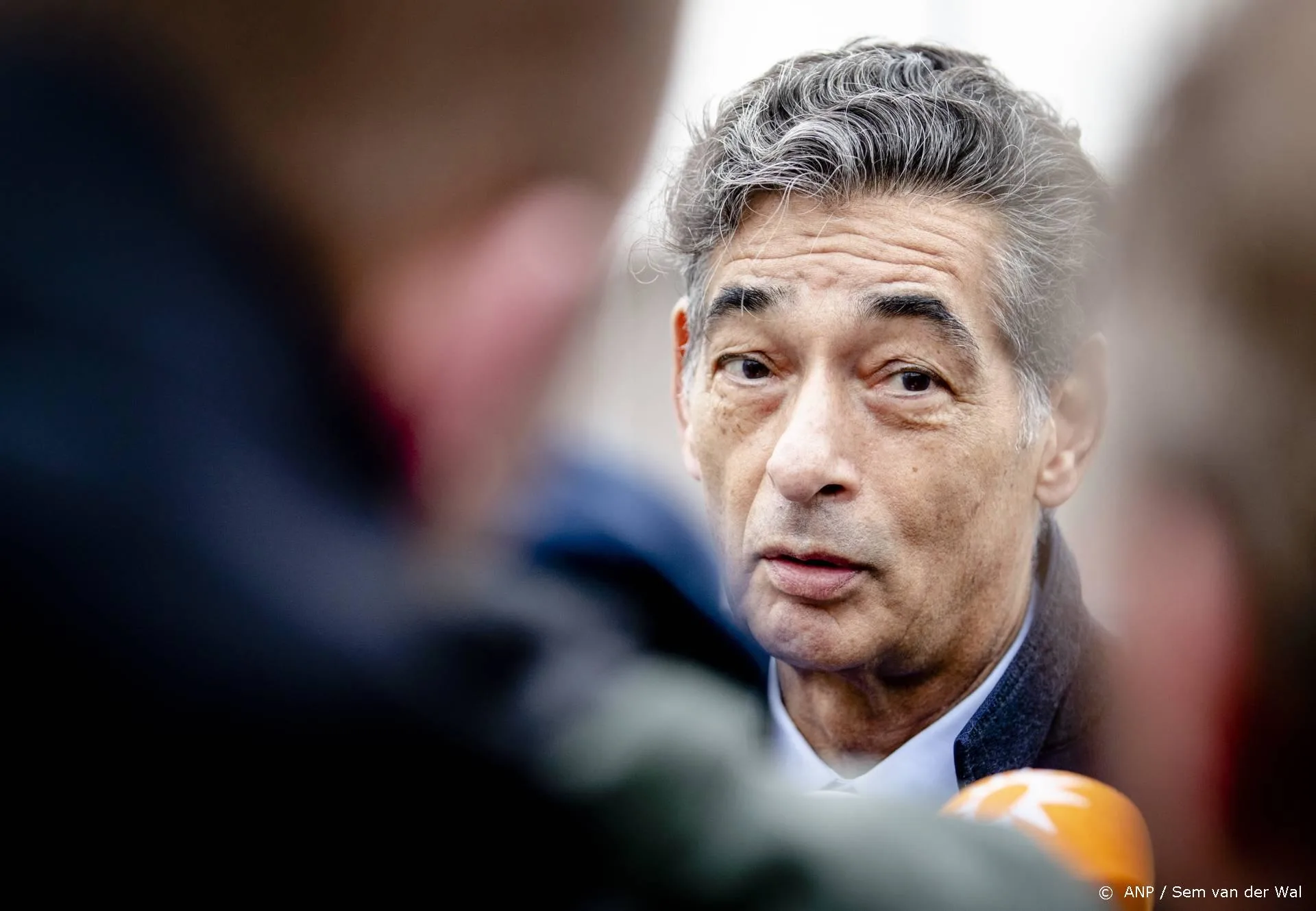 Gerard Spong haalt uit naar Ivo Niehe om borstenvraag Britney