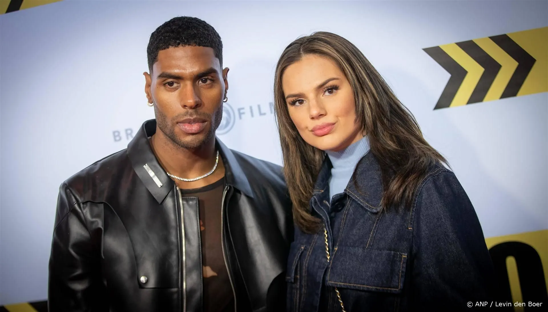 Partner Famke Louise geeft duidelijkheid over lange afwezigheid 