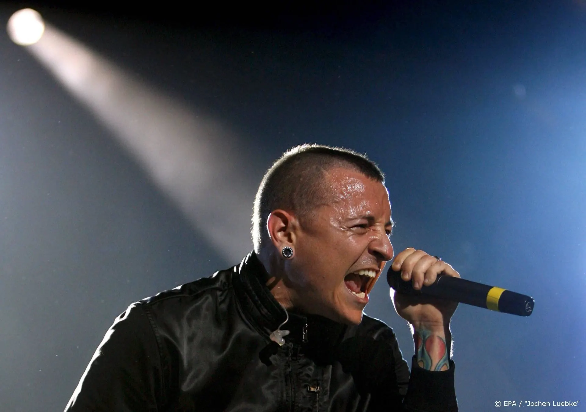 Weduwe hertrouwd op de dag van huwelijk met Chester Bennington