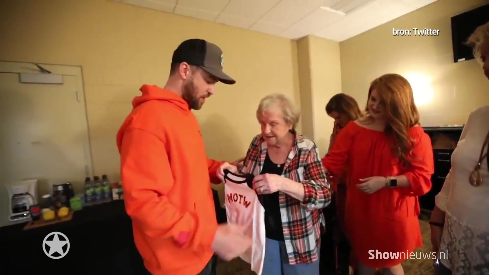 Justin Timberlake verrast 88-jarige oma
