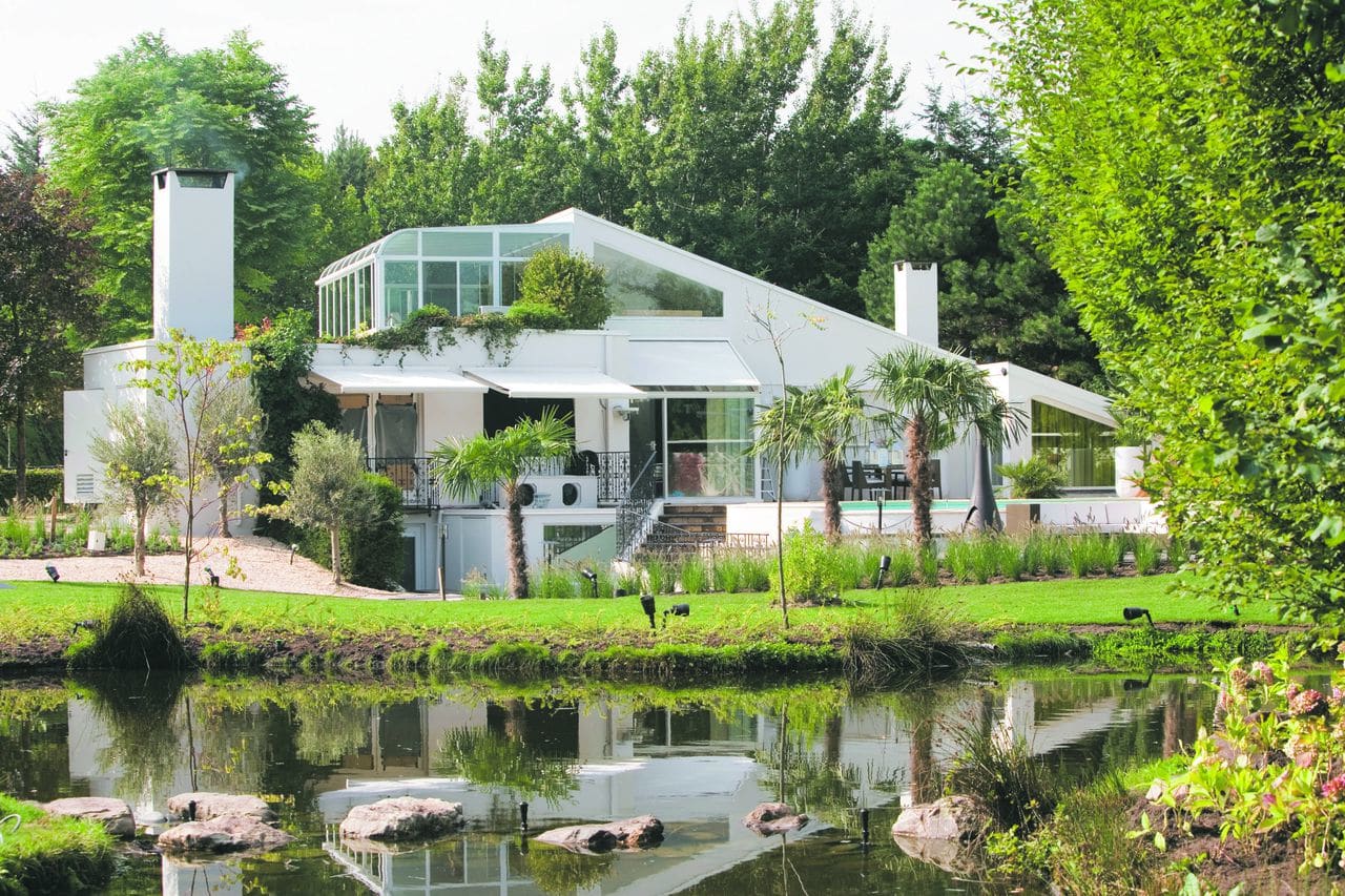 SBS6 experimenteert met liefde!