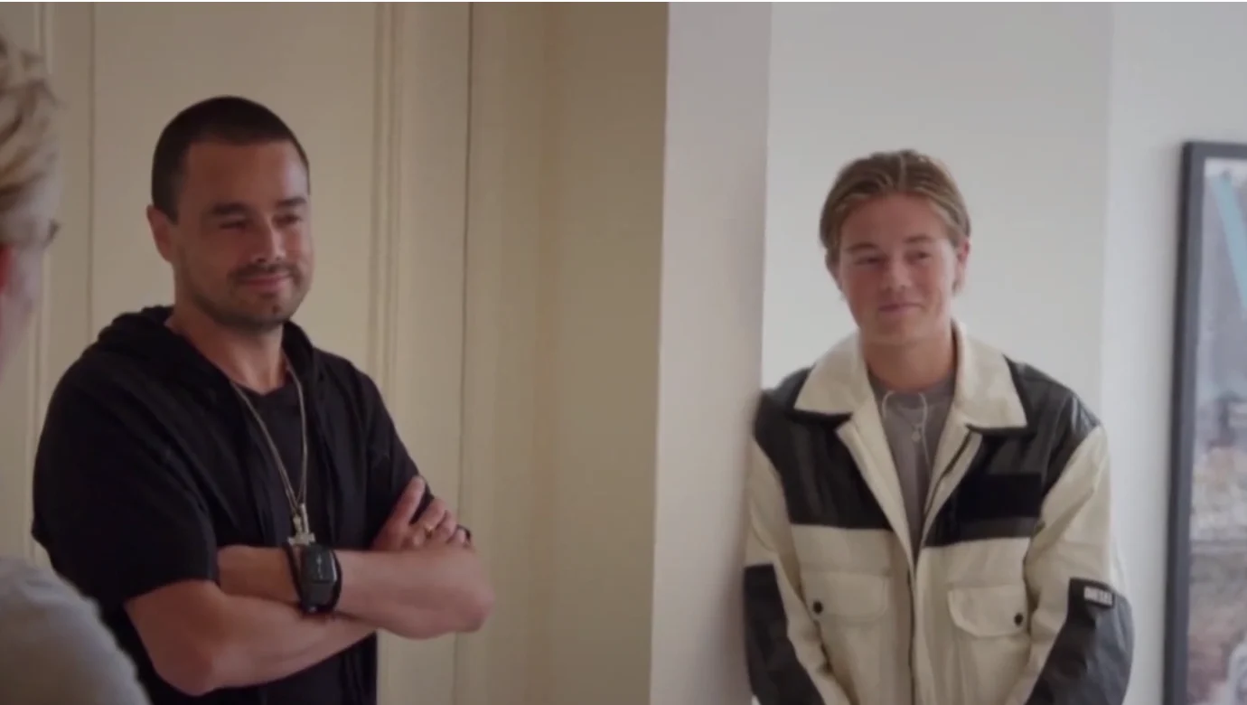 BIZAR: Dinand Woesthoff lijkt sprekend op 17-jarige zoon