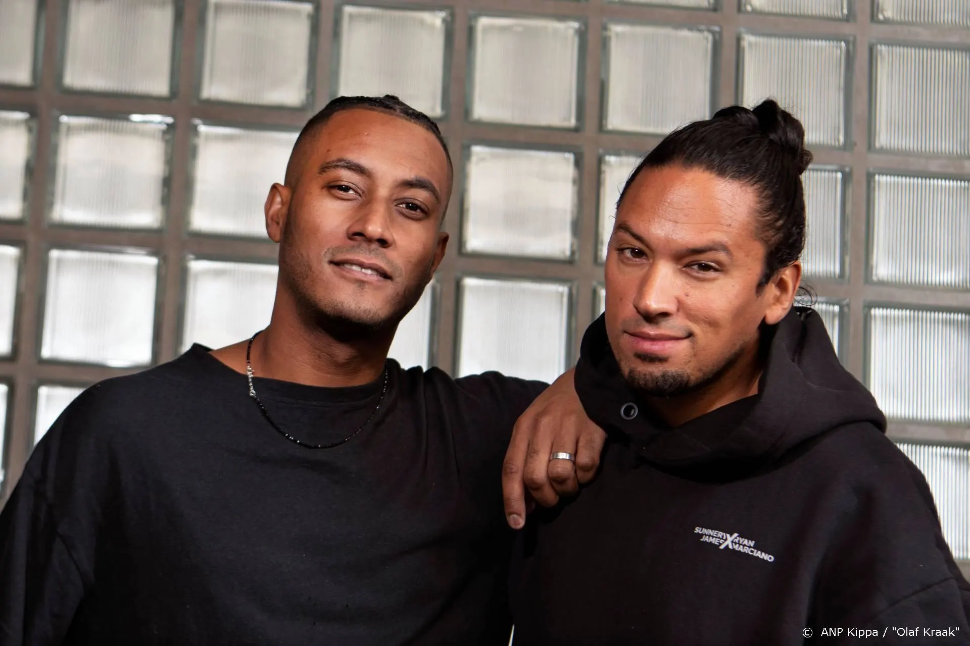 Sunnery en Ryan flirten met André Hazes