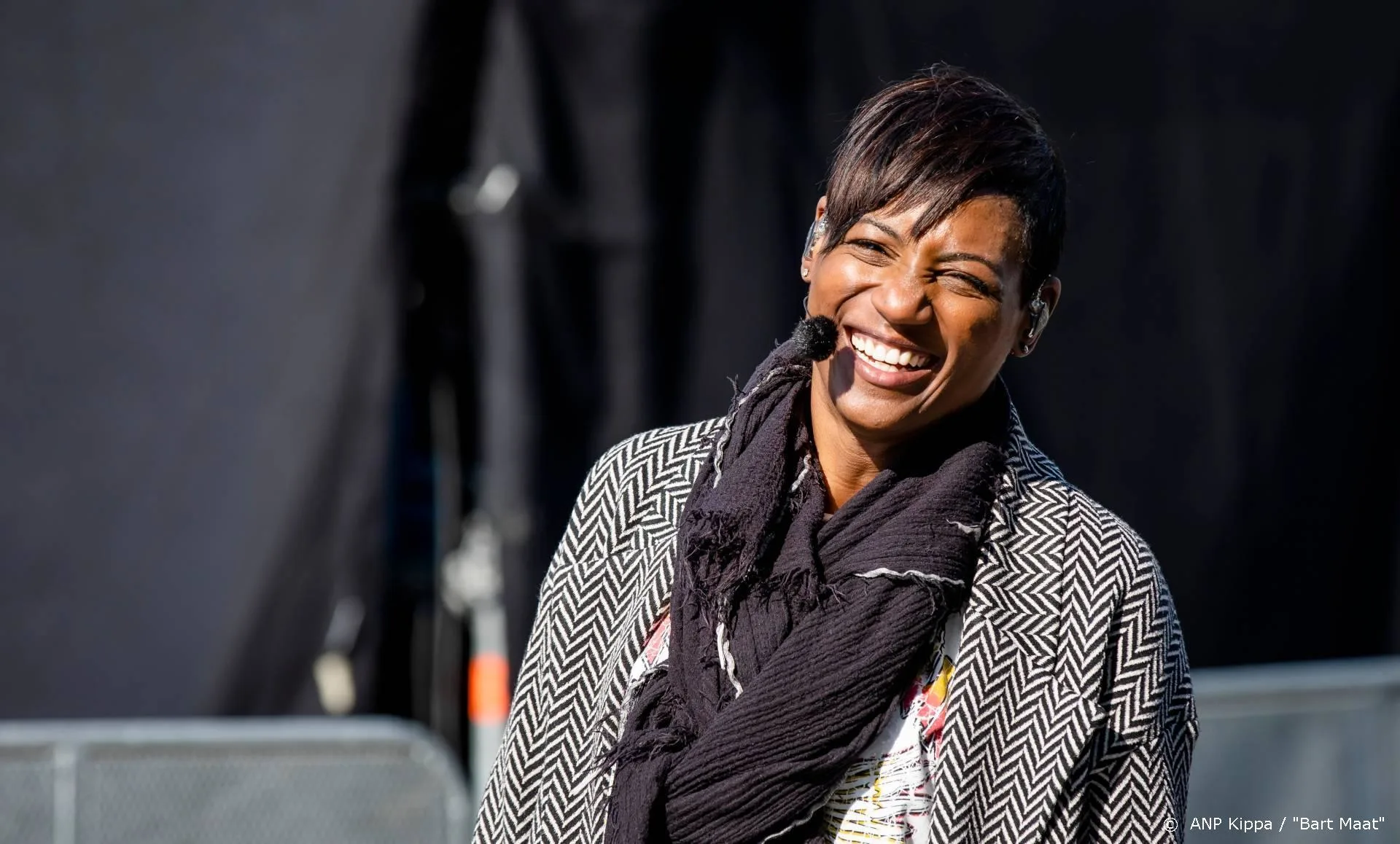 Edsilia Rombley en Kenny B brengen zomers duet uit