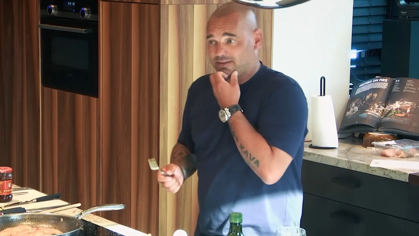 Wesley Sneijder schokt met uitspraken over nieuwe relatie