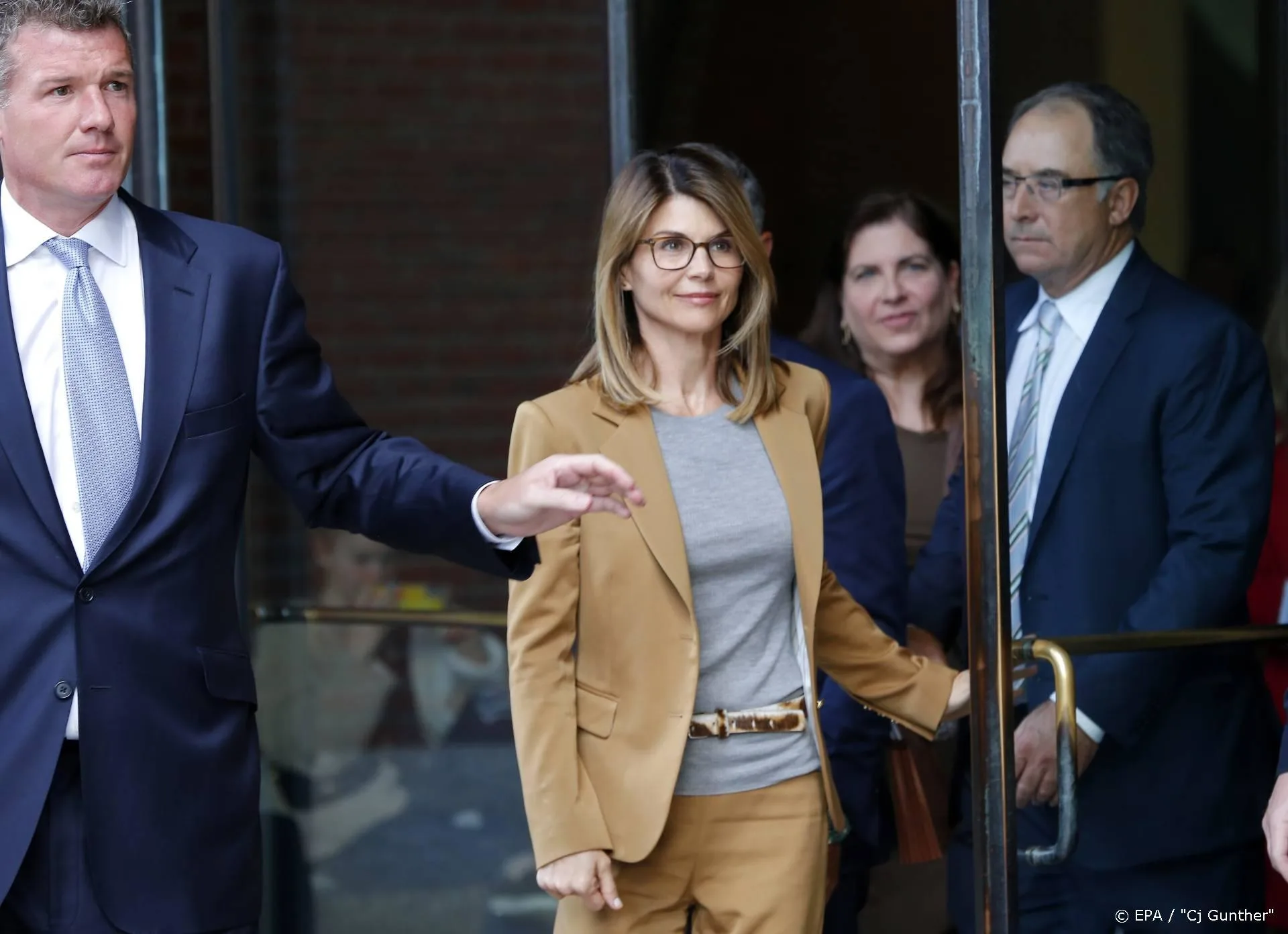 Lori Loughlin bekent schuld in omkoopschandaal