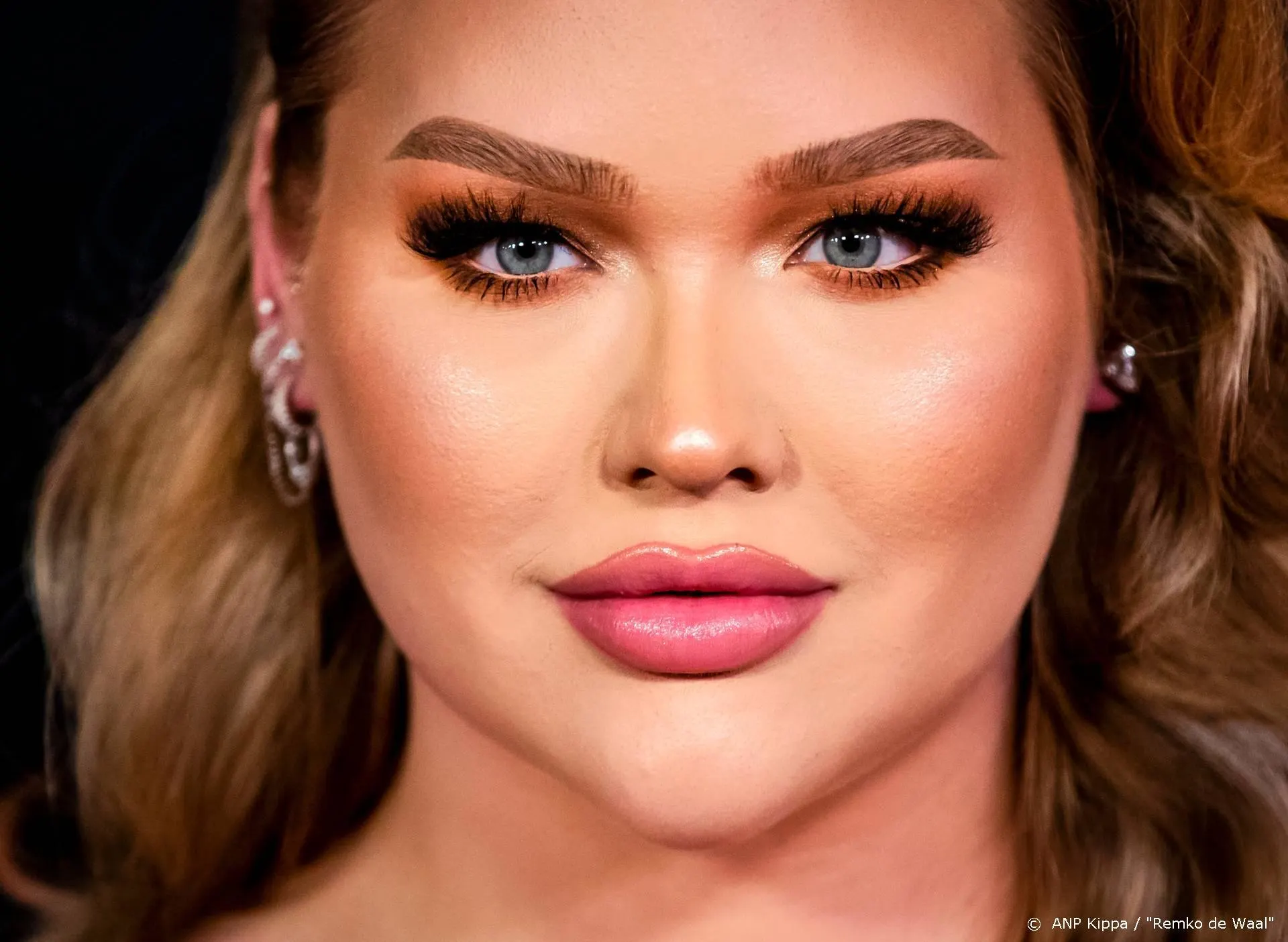 Elsevier heeft binnen etmaal Nikkie Tutorials op de cover