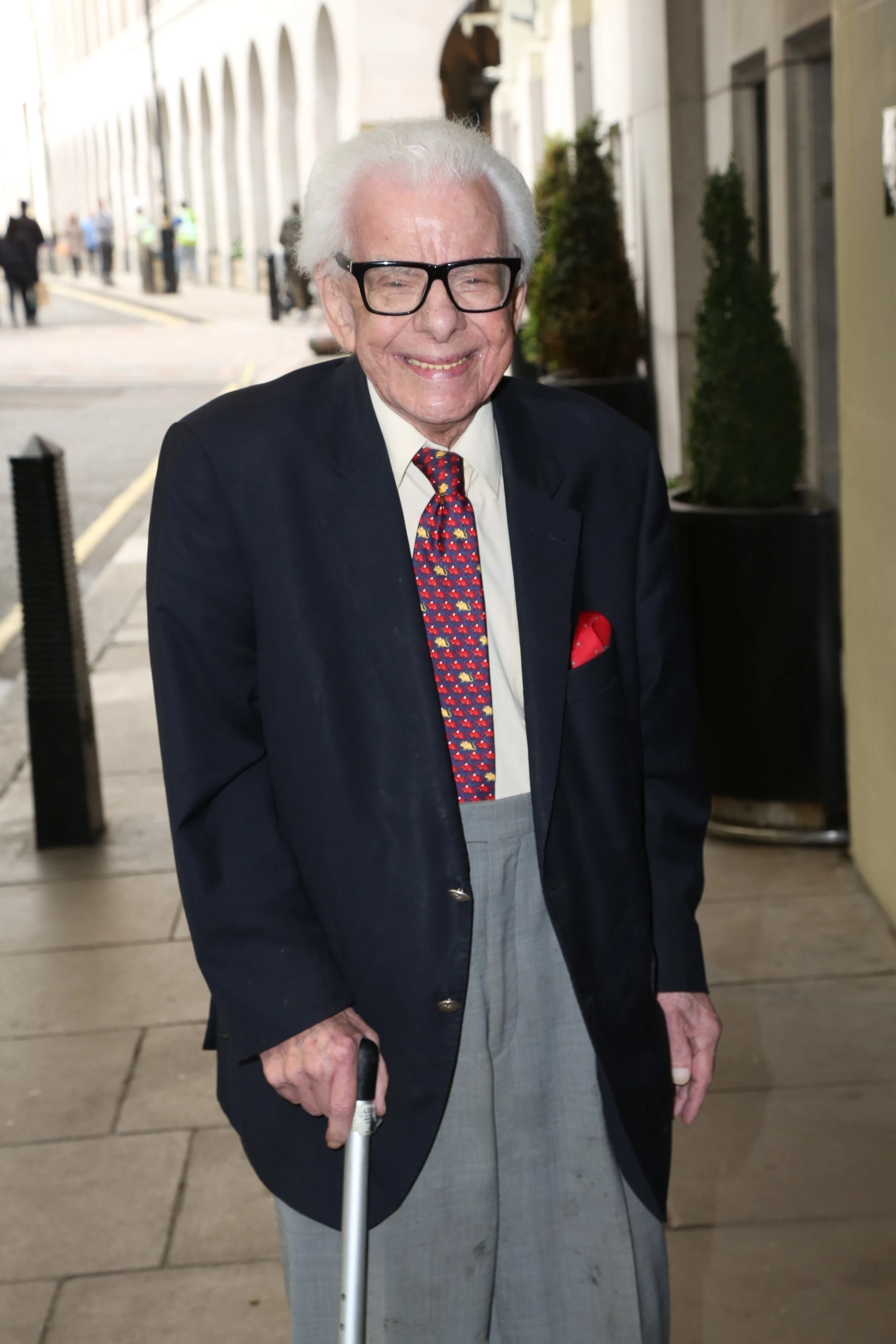 Schrijver en acteur Barry Cryer (86) overleden