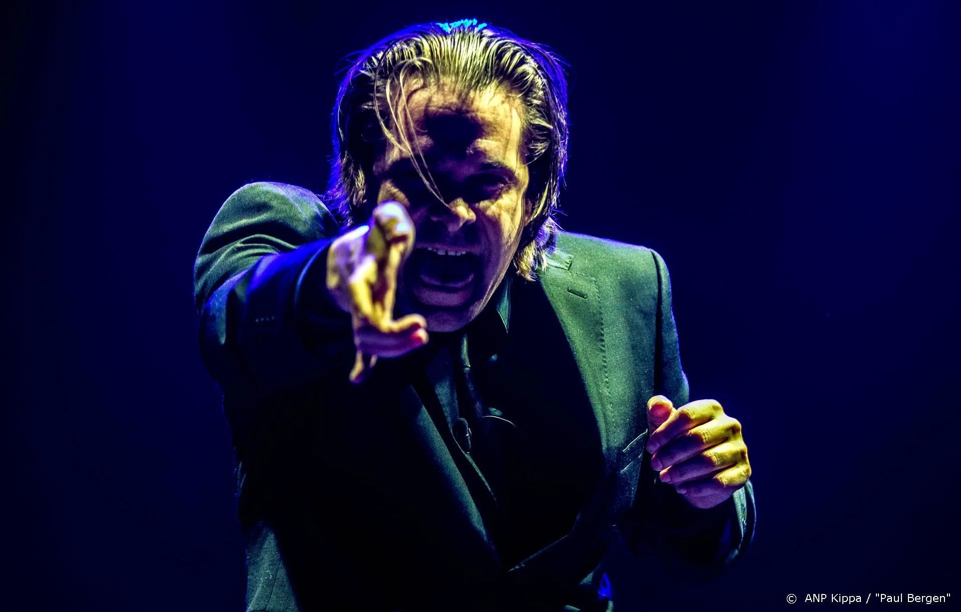 Tournee Hans Teeuwen bijna uitverkocht, extra show AFAS Live