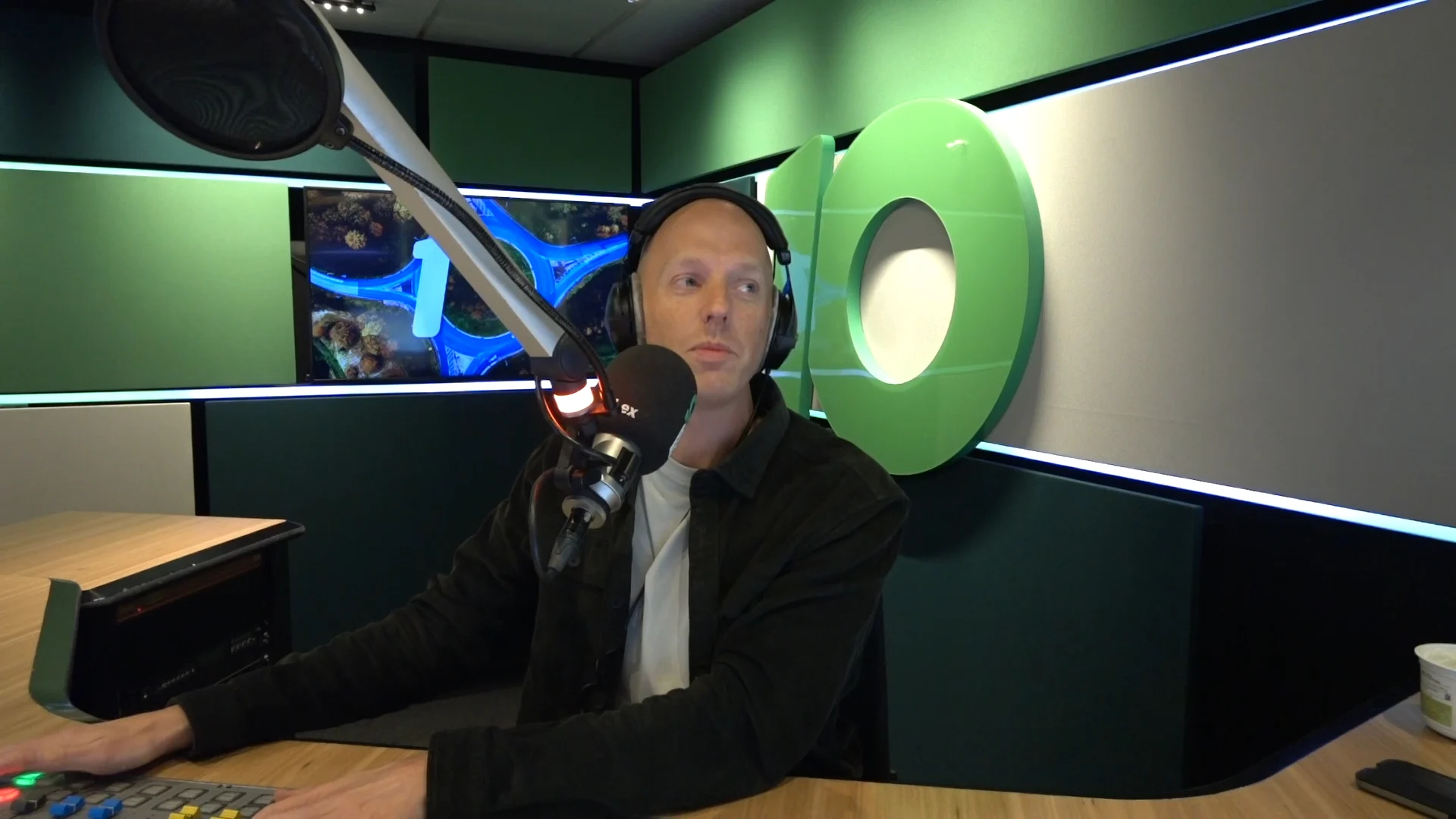 Britt Dekker heeft peperduur paard nodig om haar droom waar te maken