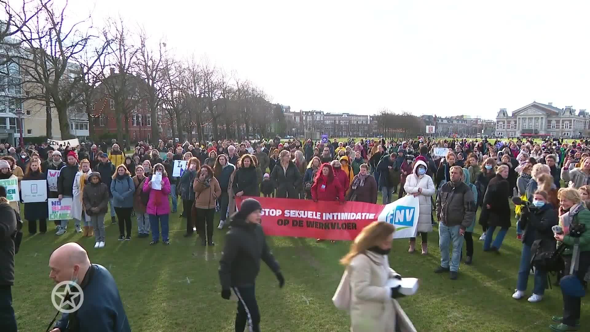 Karin Bloemen bij demonstratie: als je praat, bescherm je jezelf