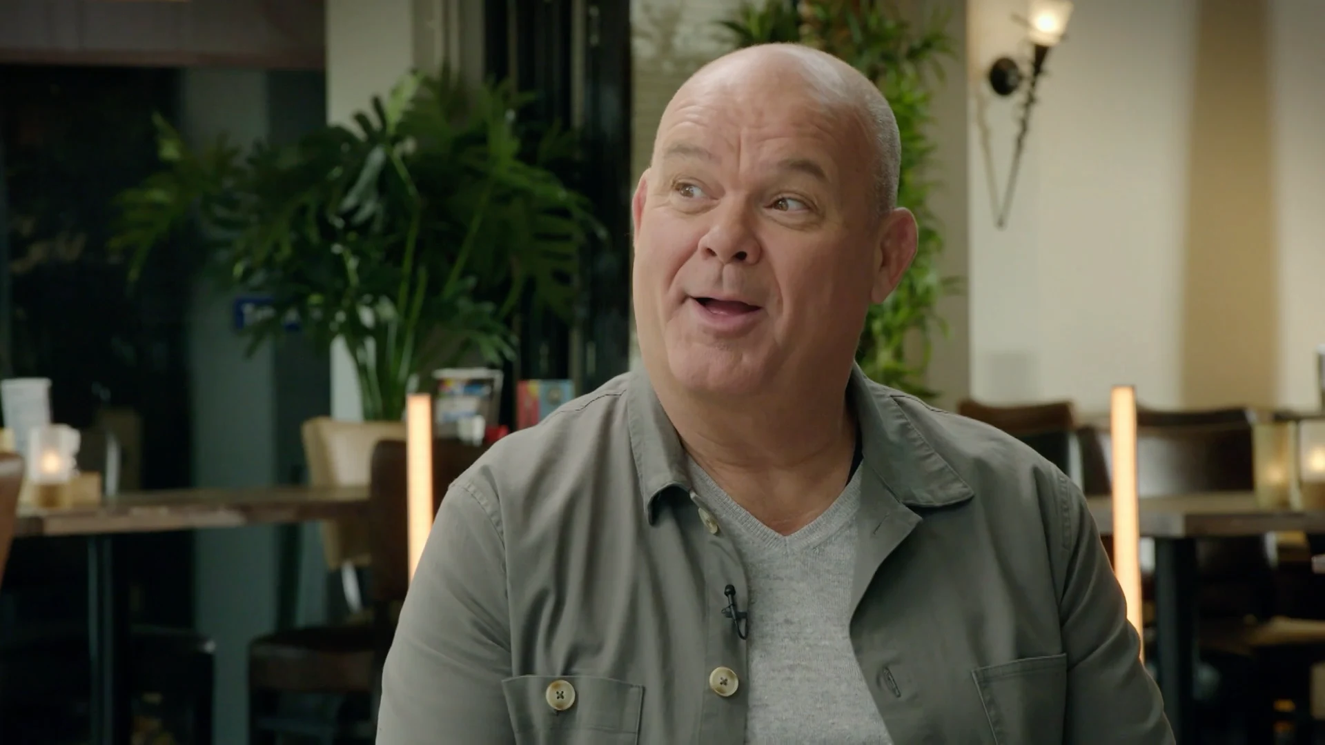 Paul de Leeuw EERLIJK over carrière: "Je moet gewoon werken."