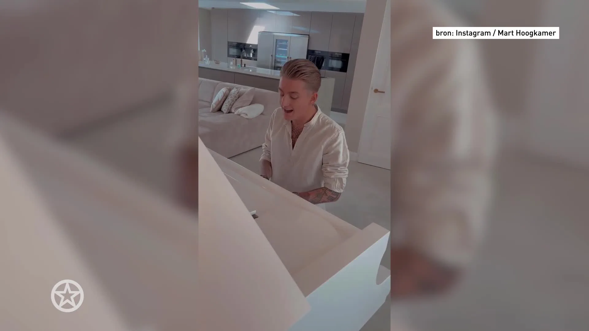 Beduvelt Mart Hoogkamer zijn fans met dit pianospel?