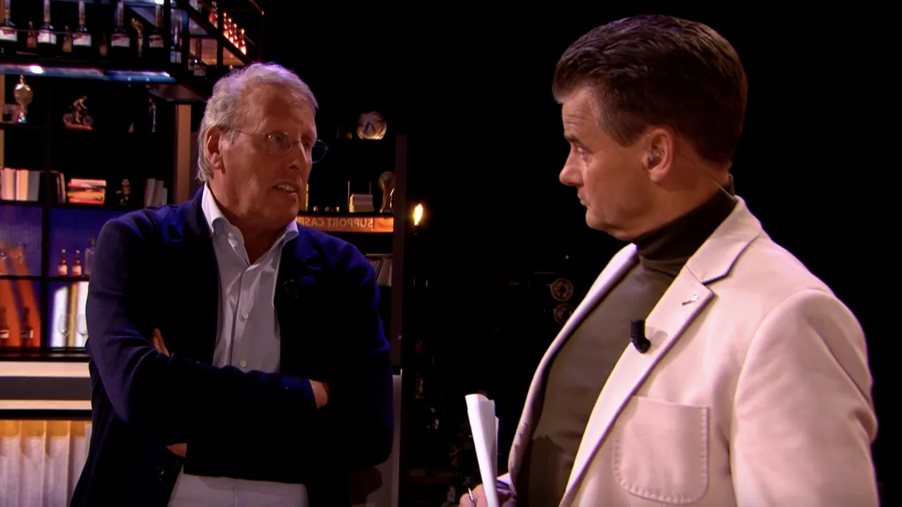 In de Wandelgangen: Chris ontkent bewering van Johan: 'Ik spreek ze nooit, ik zie ze nooit!'