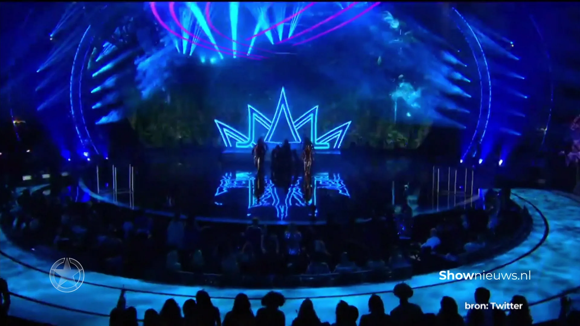 Staande ovatie voor Jennifer Lopez bij VMA's