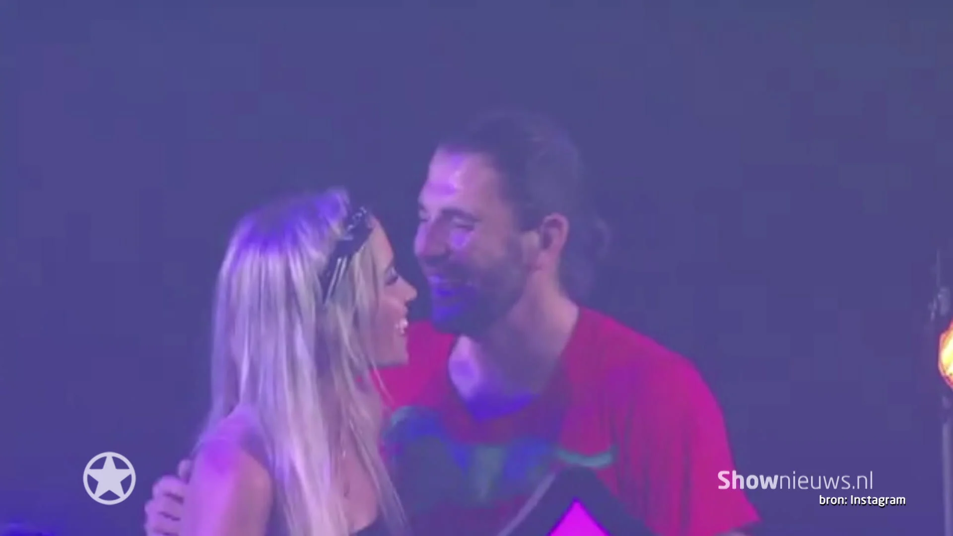 Gemaskerde Dimitri Vegas verrast zijn vrouw MATTN op Tomorrowland