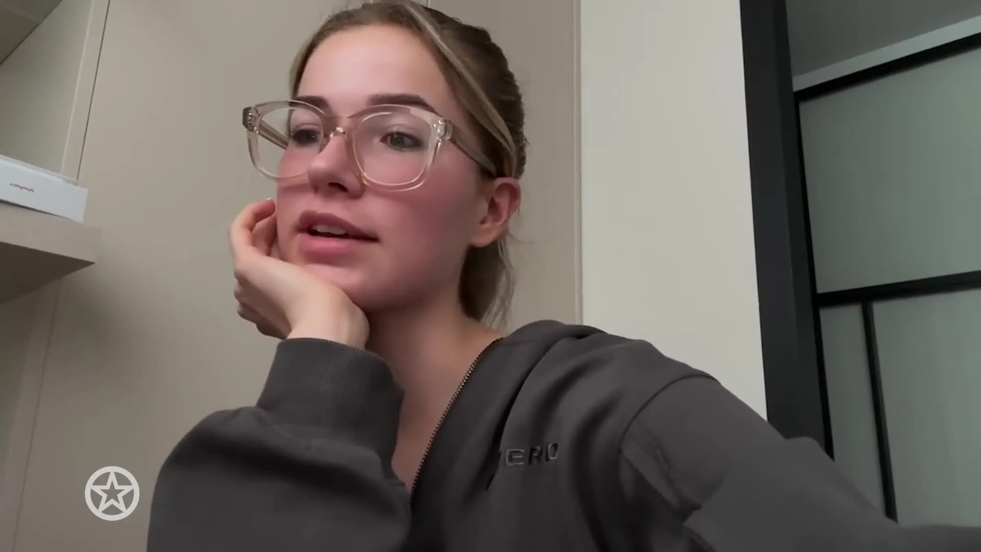 Jade Anna onthult waarom Kenneth Taylor NIET in haar vlogs verschijnt