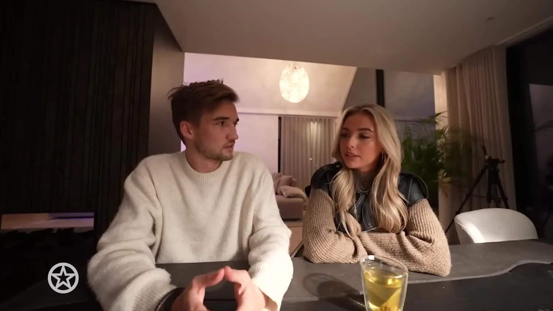 Gio Latooy speelt open kaart