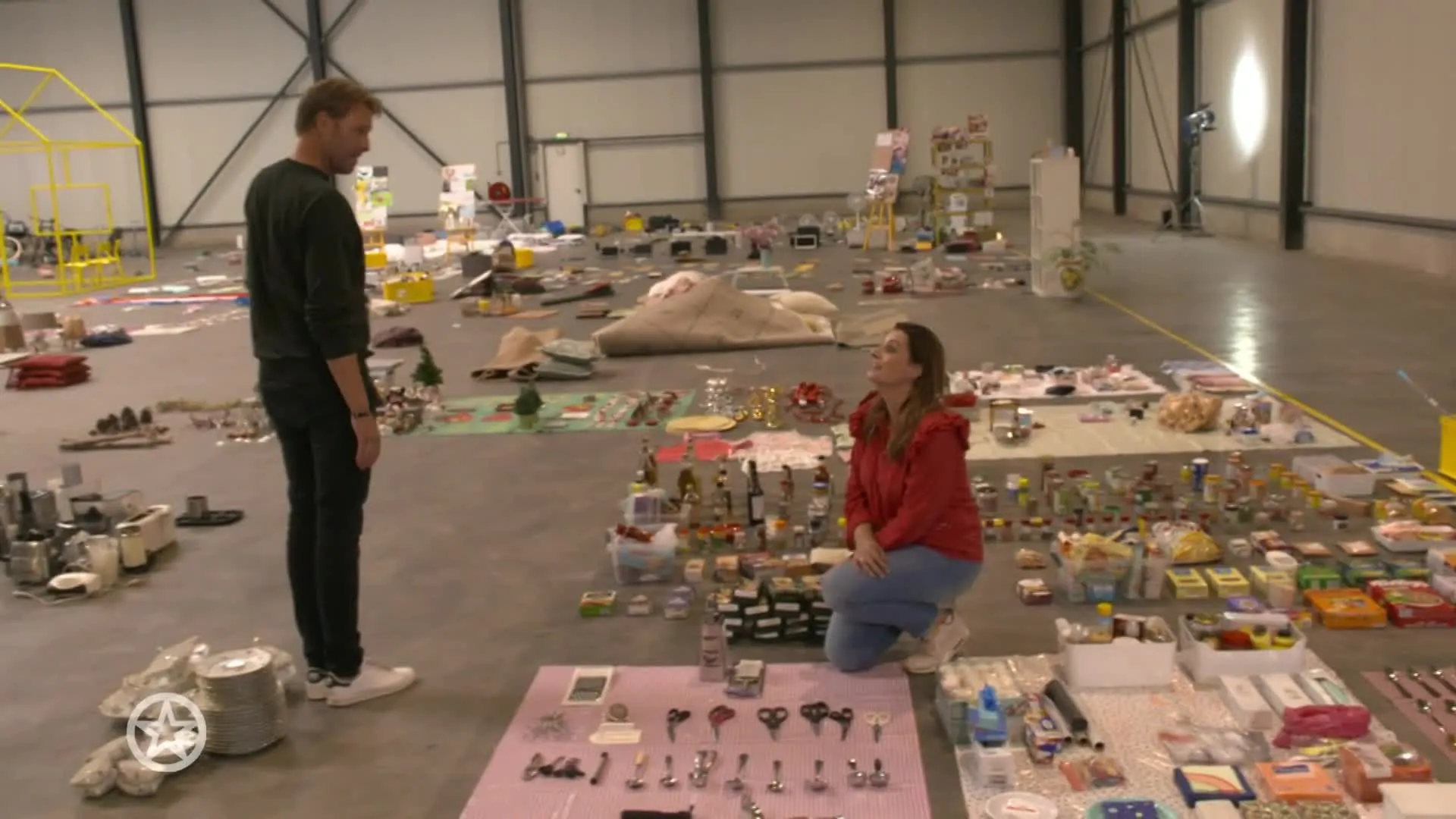 Geef je op: Viktor Brand helpt gezinnen met opruimen van hun huis