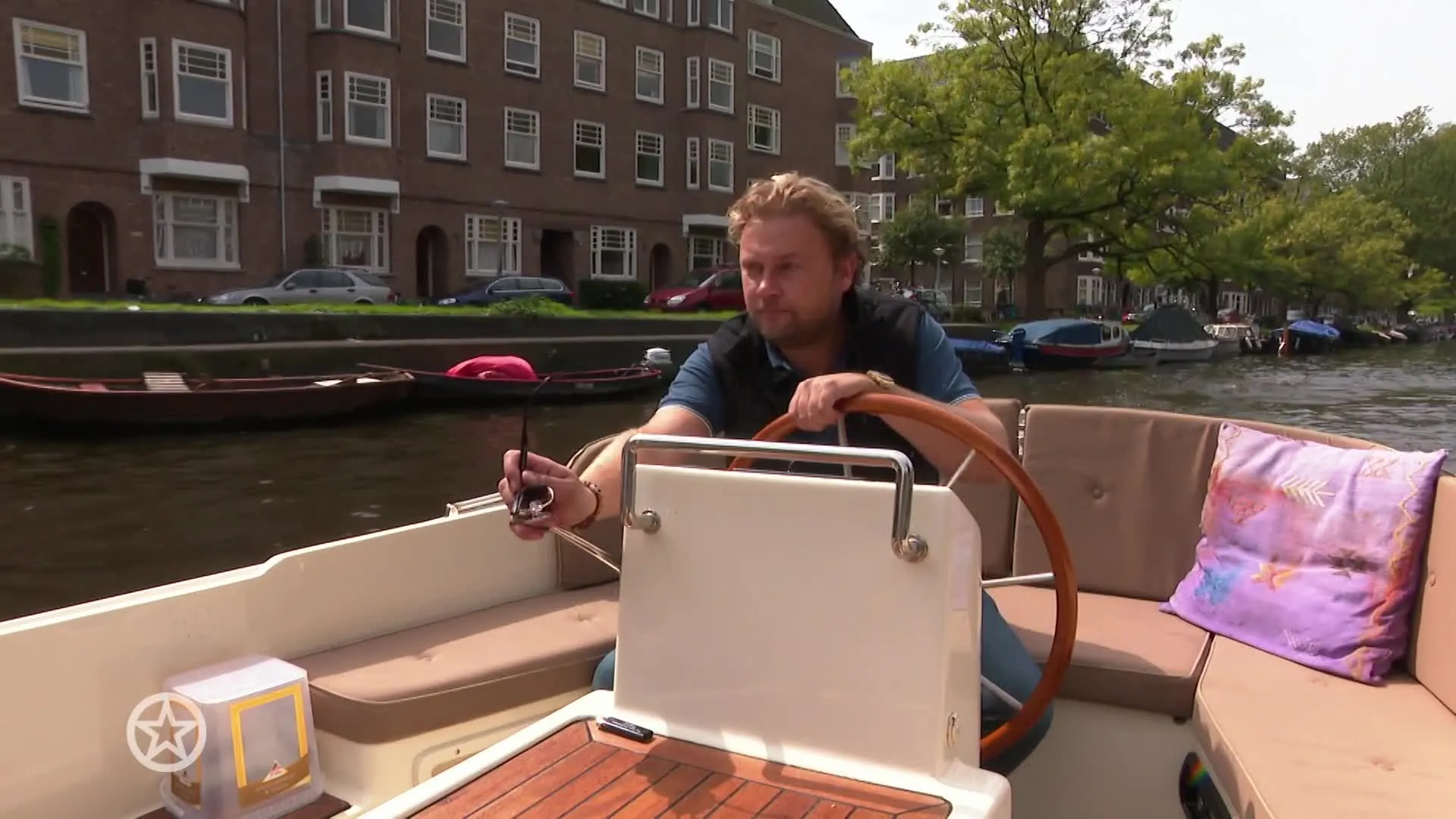 Zoveel geld lopen Nederlandse volkszangers mis