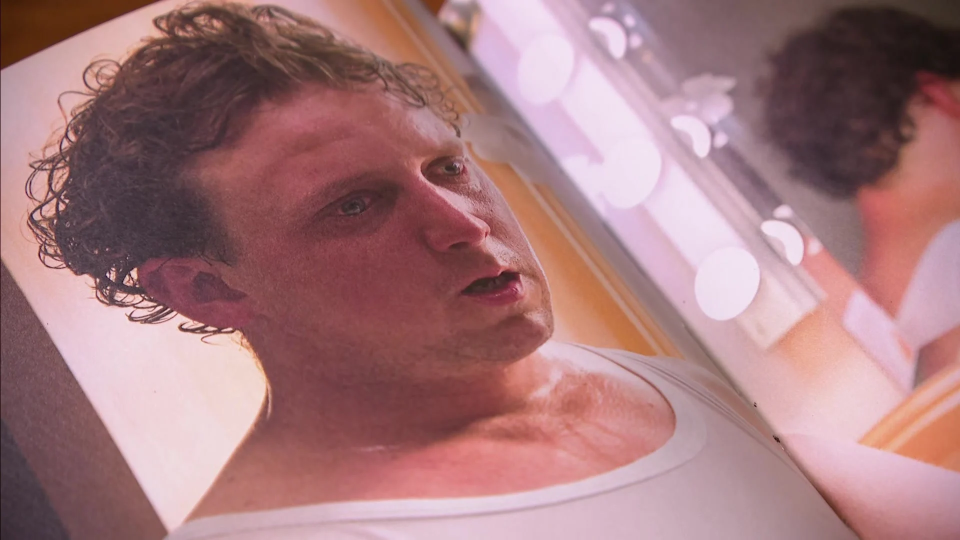 Dichterbij Jochem Myjer kun je niet komen