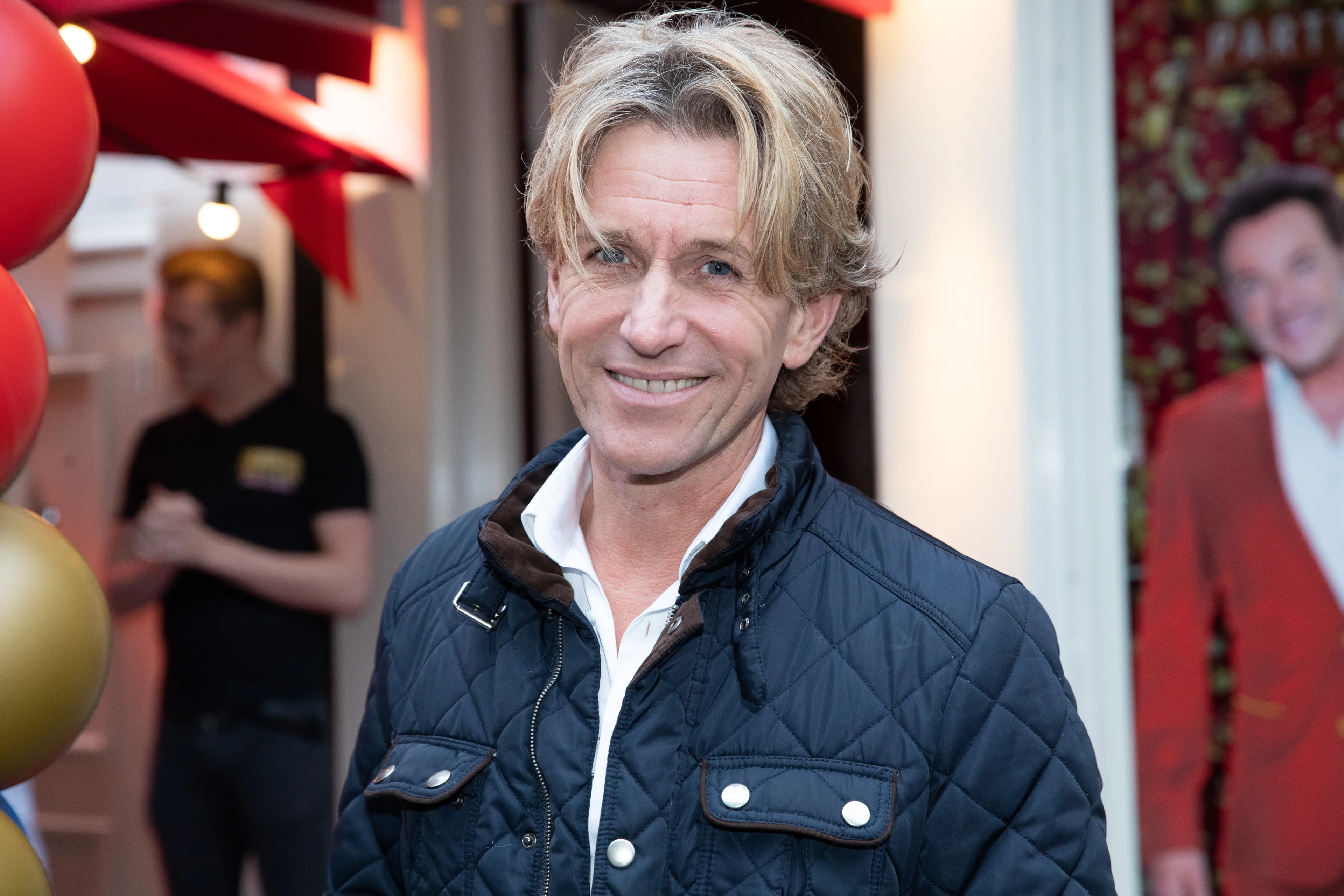 ZIEN: René Schuurmans heeft haar al 7 maanden niet geknipt