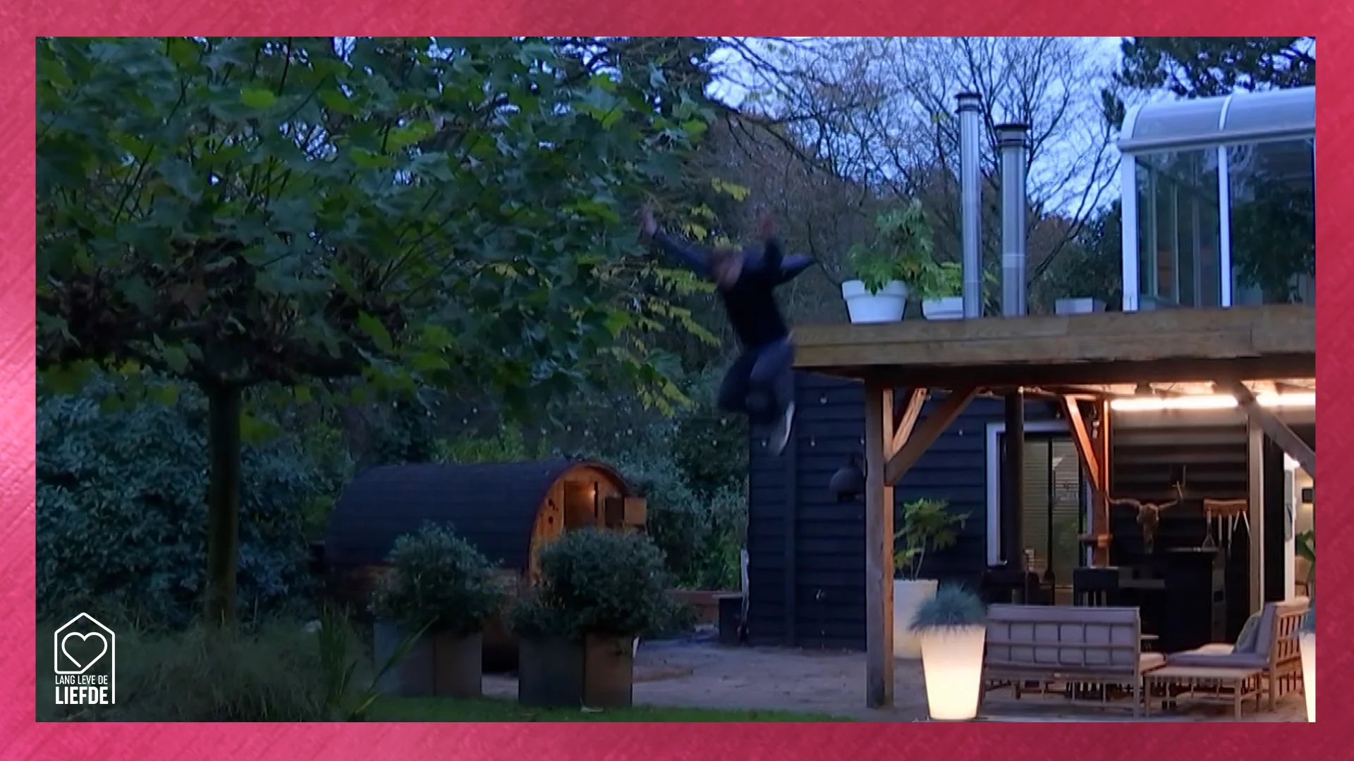 Dennis valt als een blok voor Magali