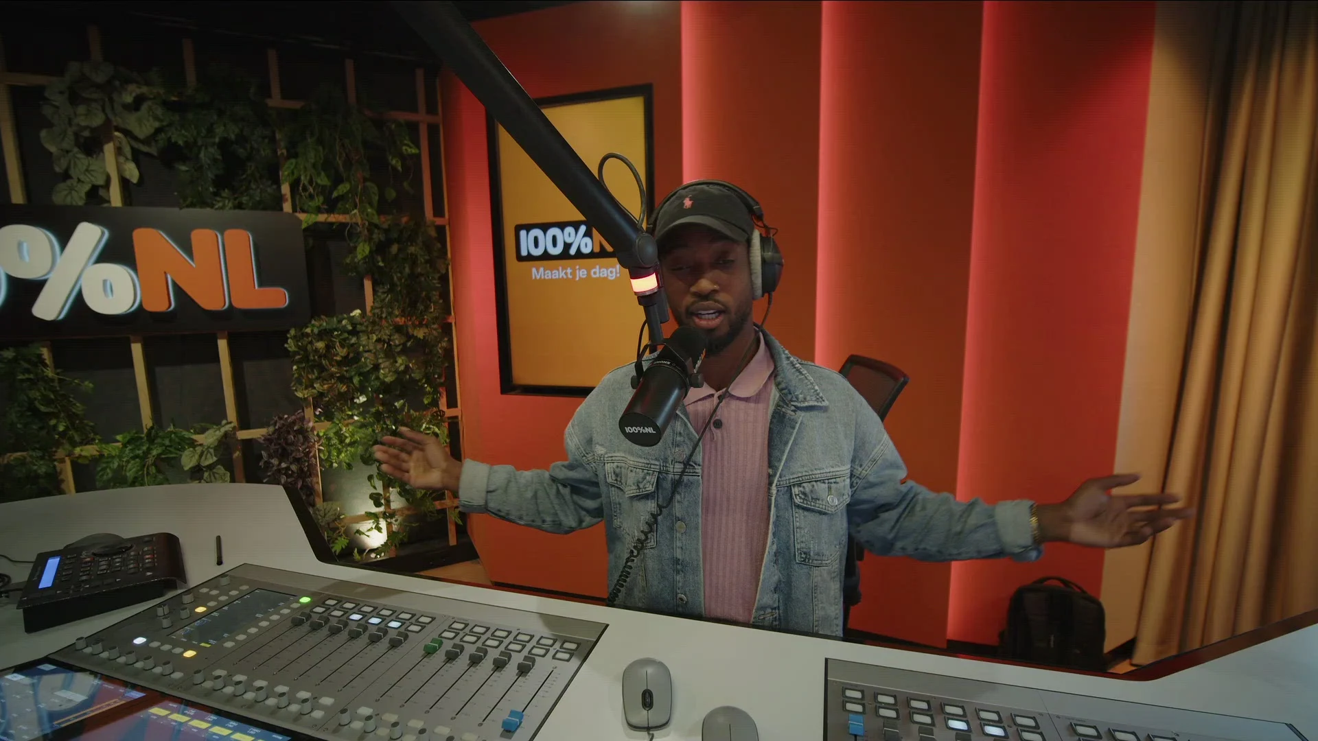 Simon Keizer over nieuw programma en hij zegt een heel fijn mens geworden te zijn