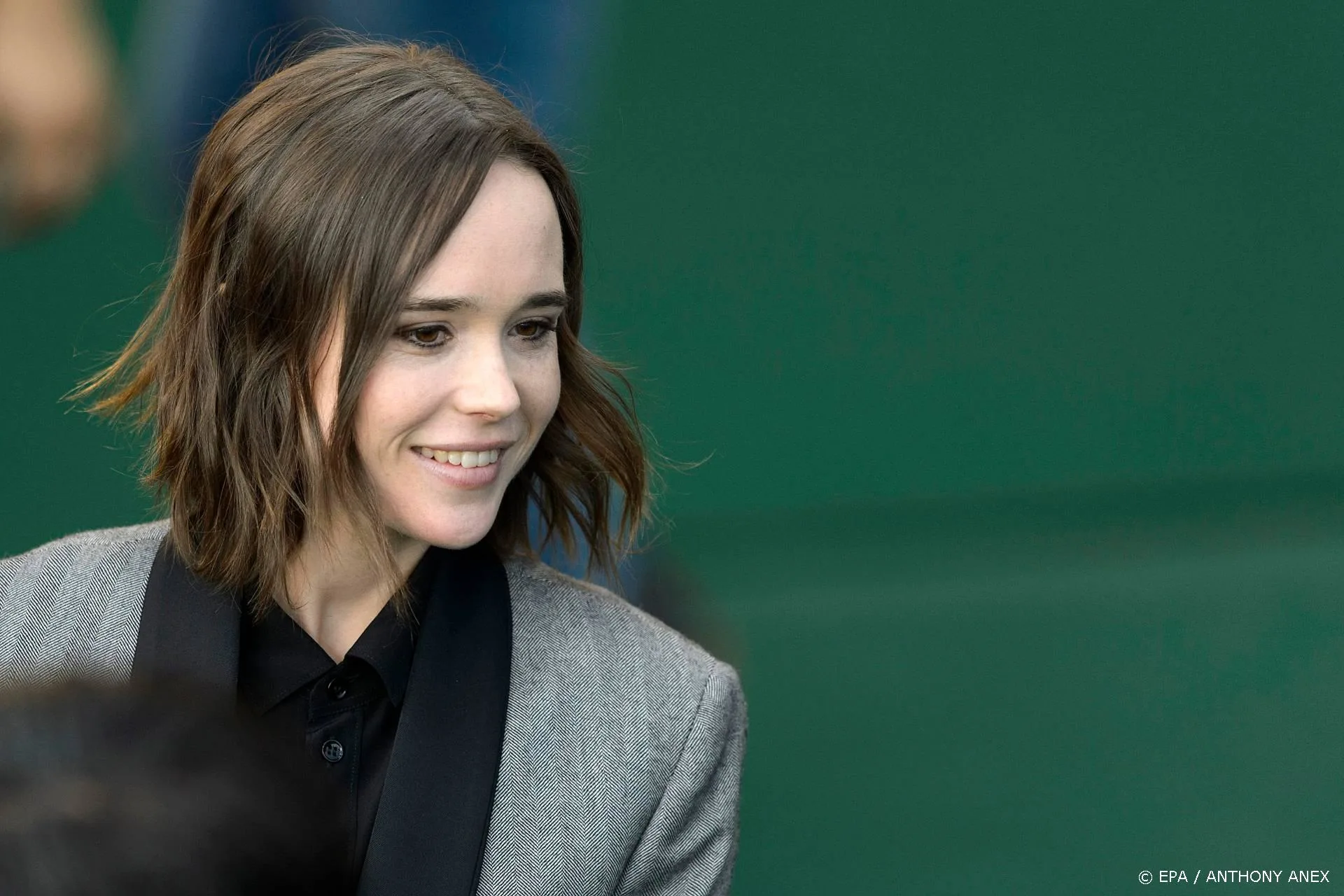 Hollywood prijst transgender coming out Elliot Page