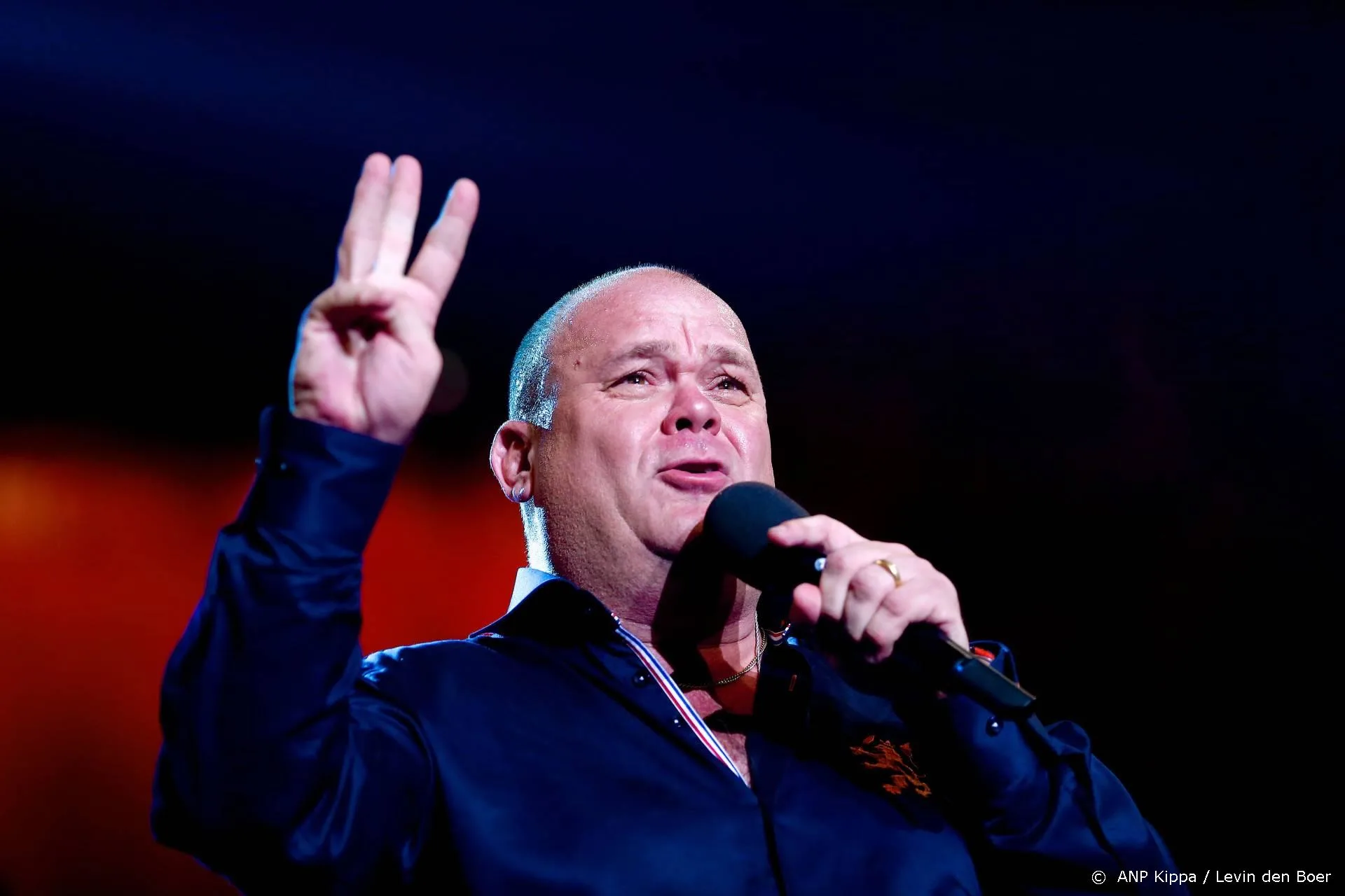 Goed nieuws voor Paul de Leeuw