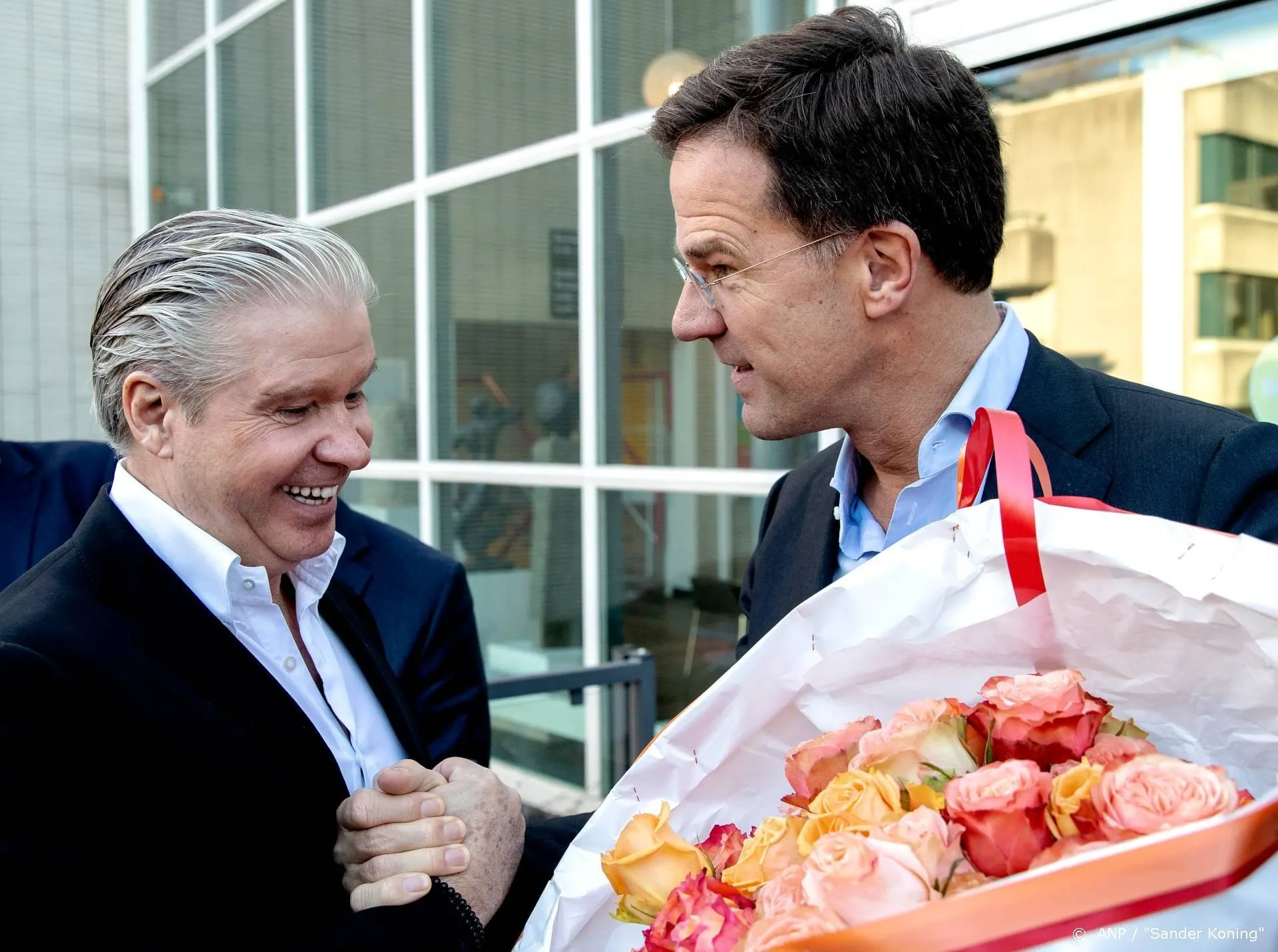 Dries Roelvink komt met avondvullende dinnershow