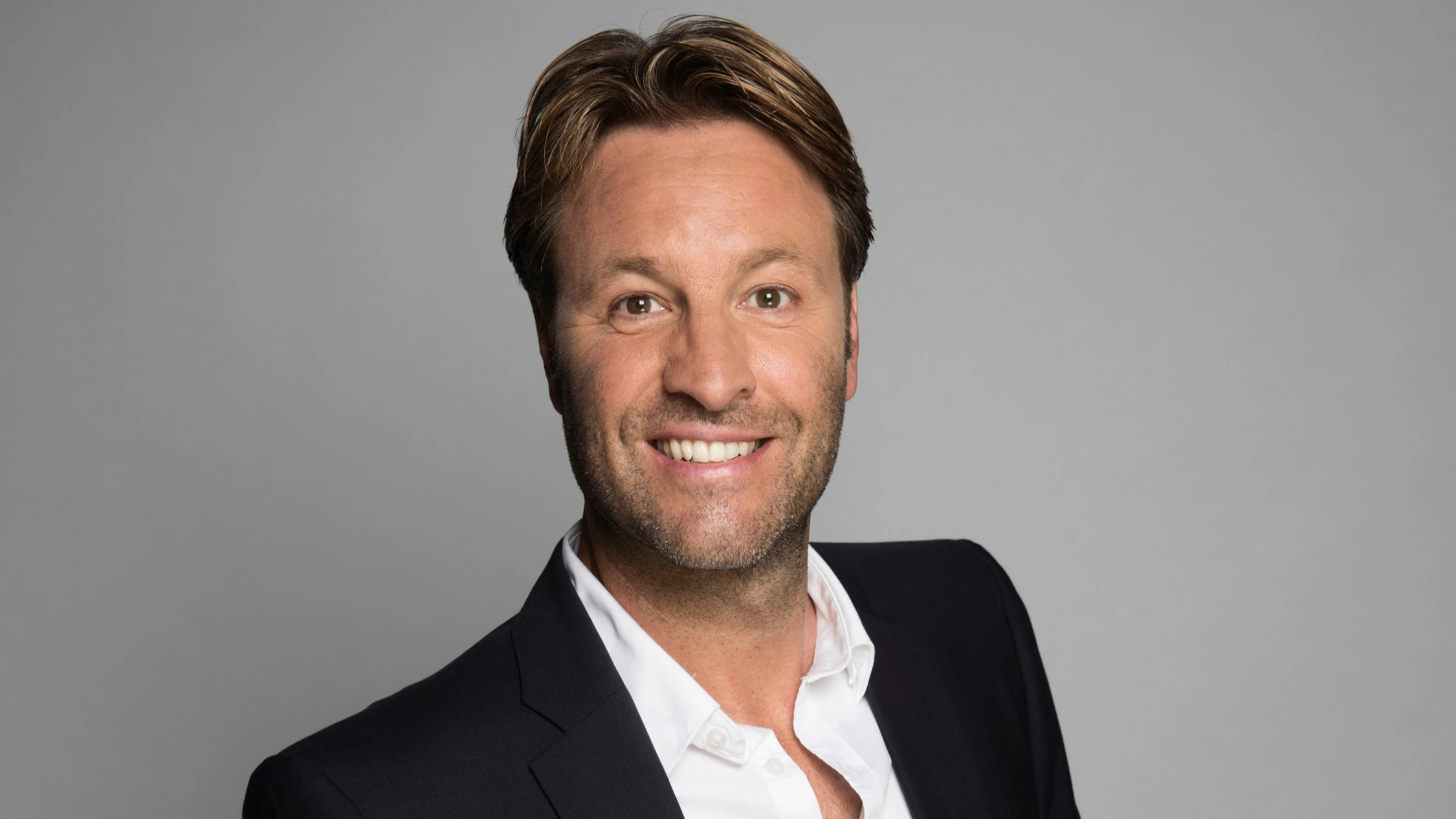 IJskunstenaars gaan de strijd met elkaar aan op SBS6