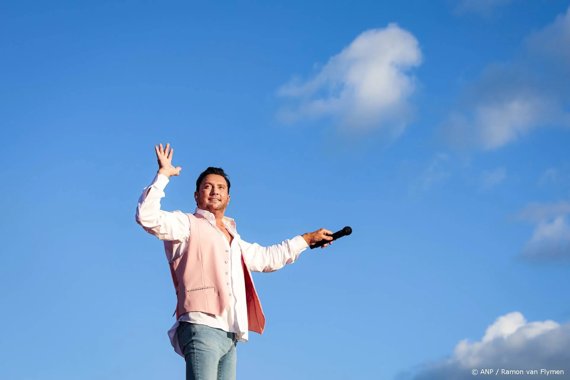 Tino Martin deelt groot nieuws