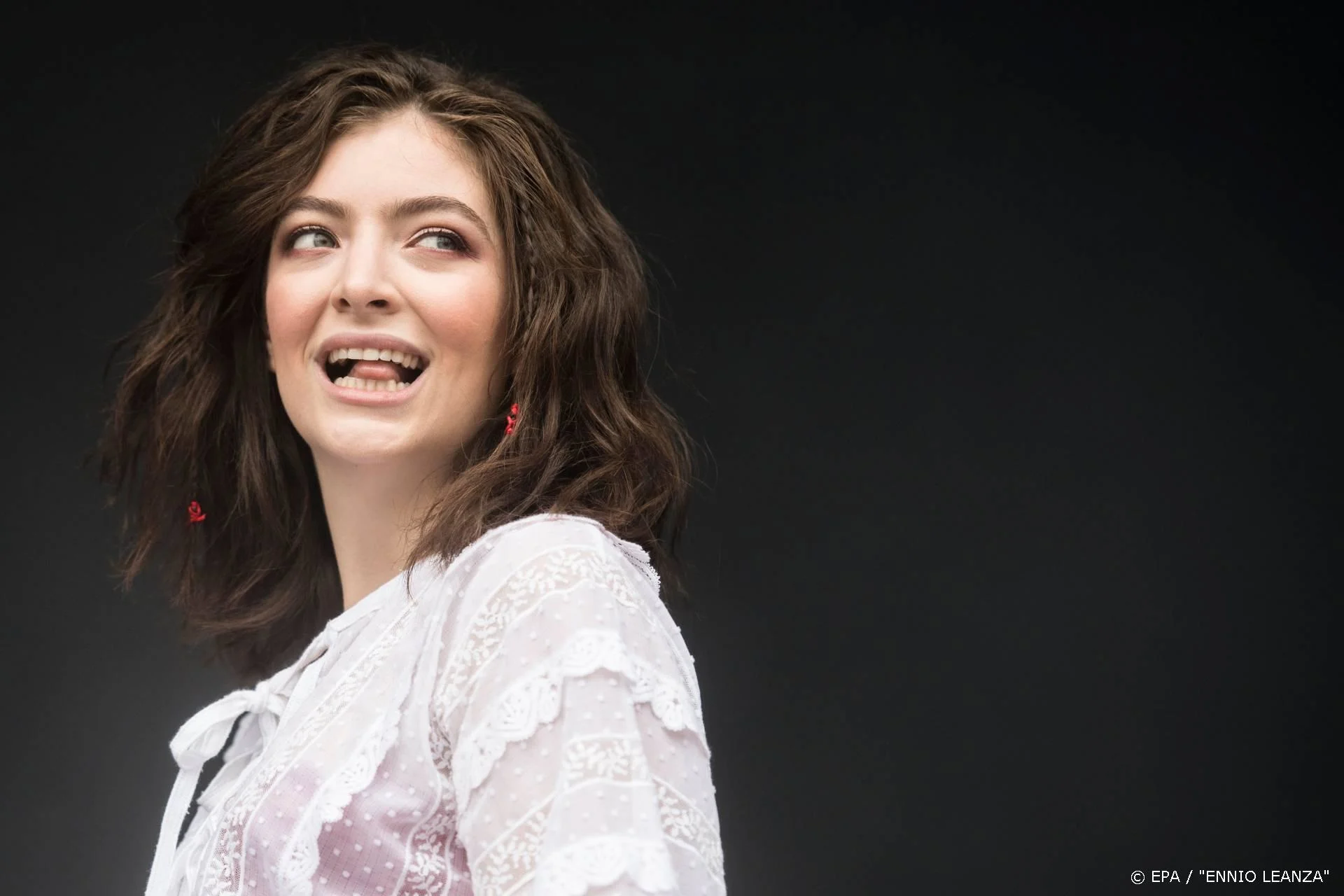Lorde werkt weer aan nieuw album na overlijden hond