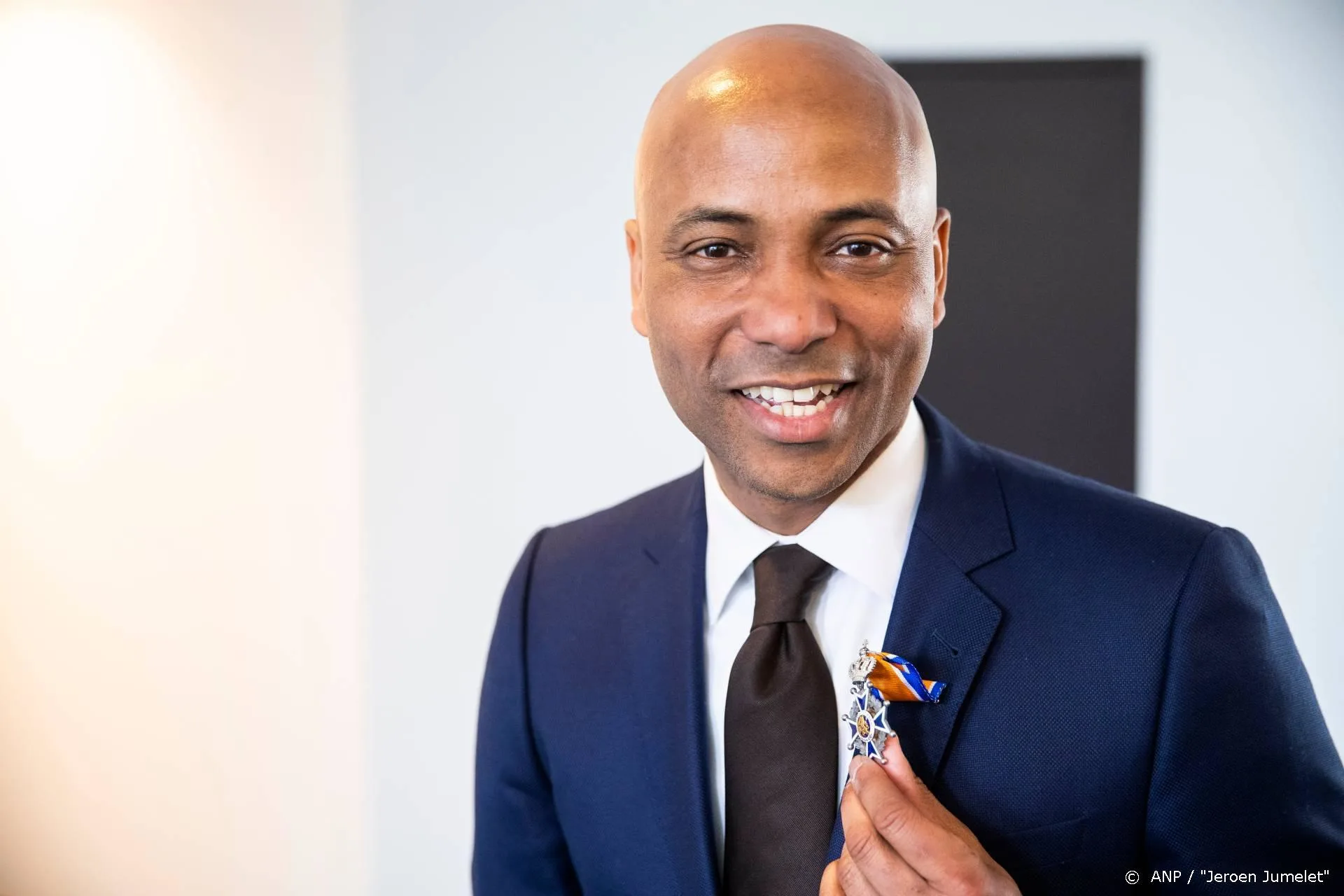 Humberto Tan woest op 'racistische' Angela de Jong