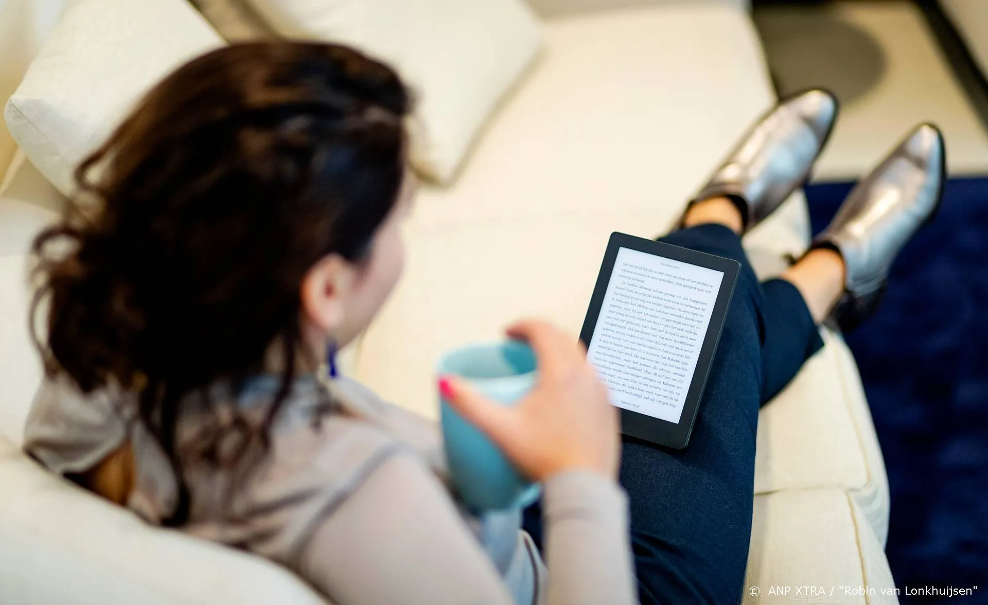 Inktaap voor schrijfster Nina Polak