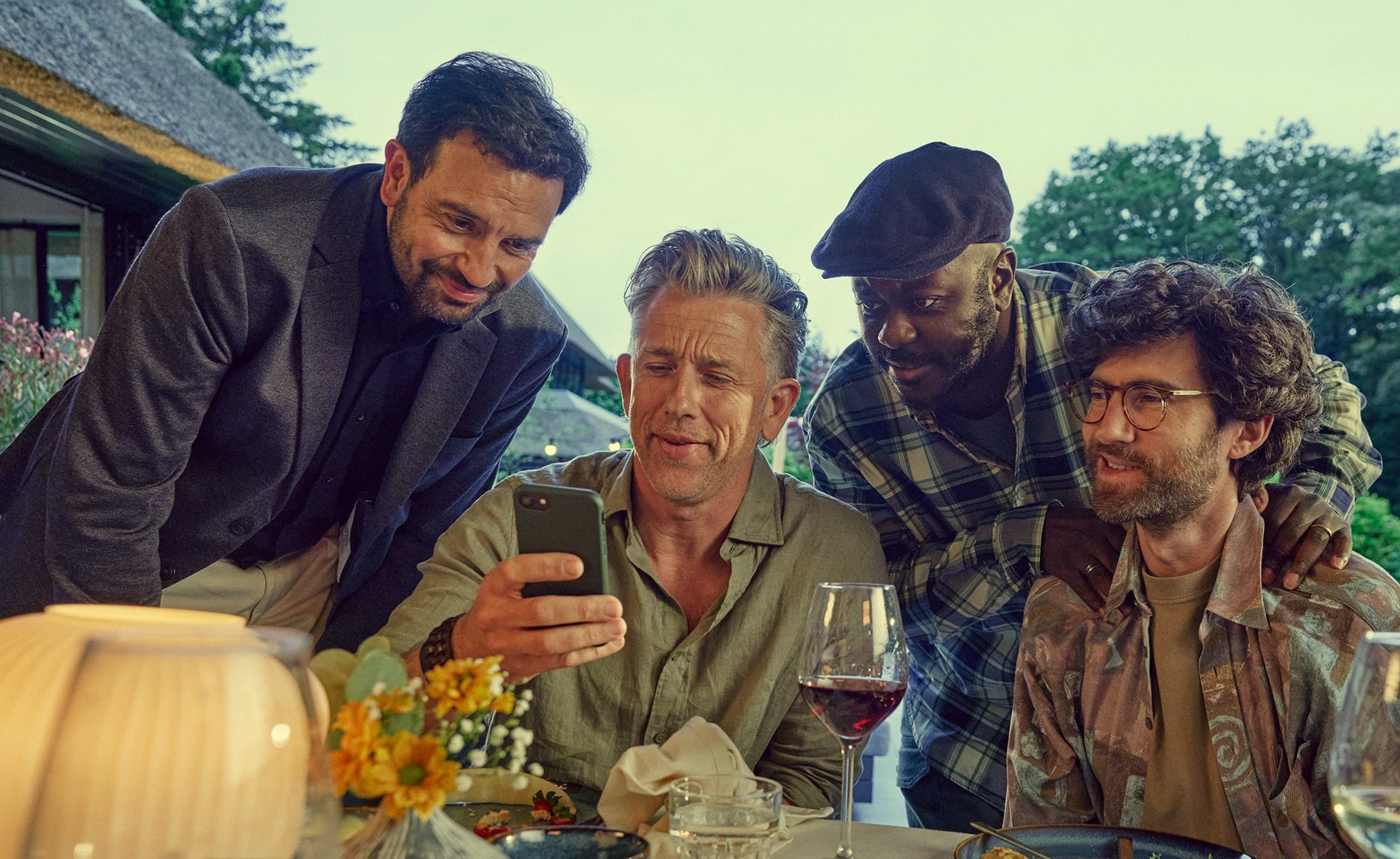 ZIEN: Nieuw seizoen Haantjes op ludieke manier aangekondigd 