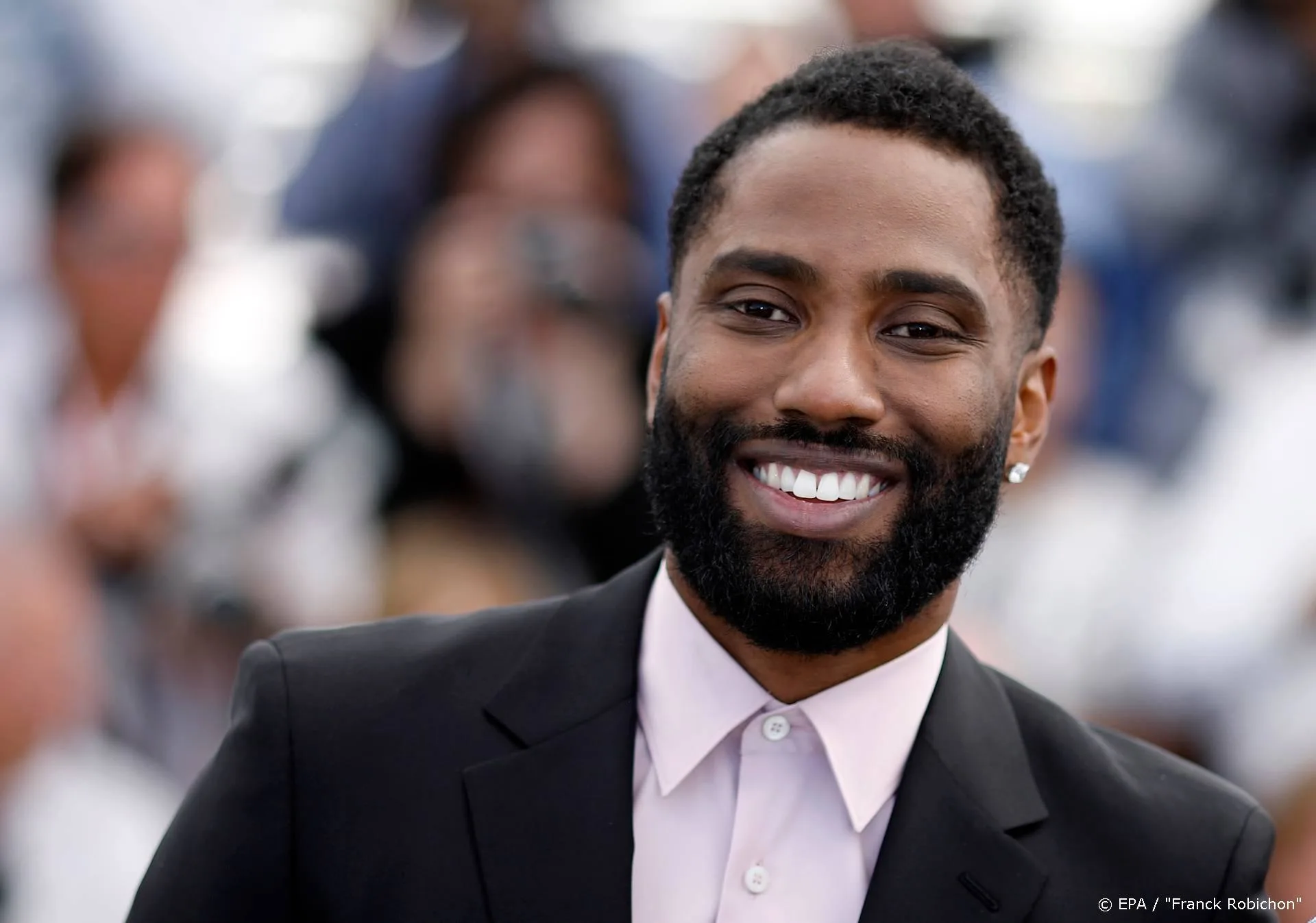 Tenet, eerste actiefilm in half jaar, positief ontvangen