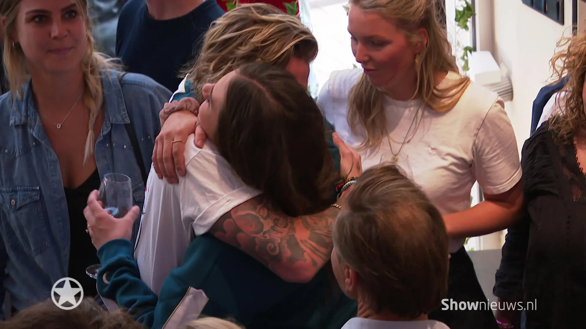 Maan trekt alles uit de kast