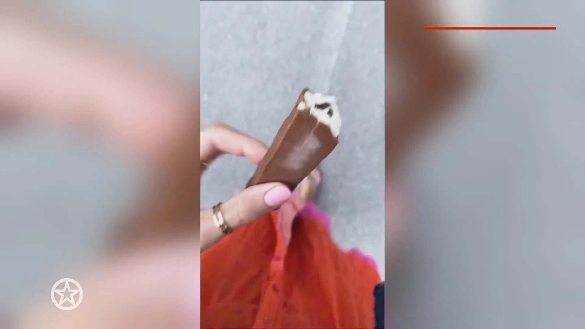 Kelly Weekers en John Ewbank genieten met kinderen van de Spaanse zon