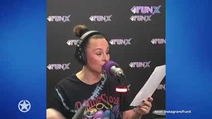 Trijntje Oosterhuis onherkenbaar op de radio