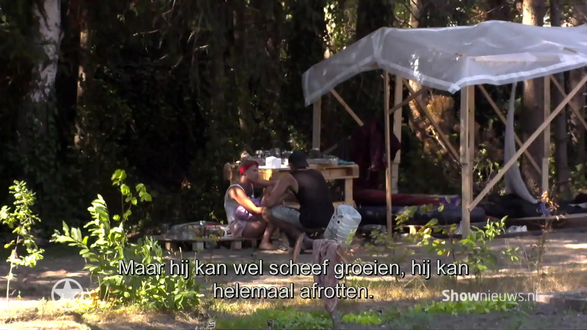 Utopiaan Manon bezeert zich hevig