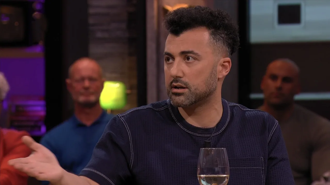 Eus over Renze Klamer: 'Hij kan niks, alleen autocue lezen en de administratie!'